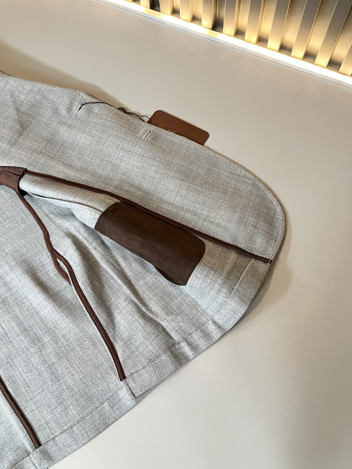 Loro Piana诺悠翩雅 2025秋冬男士西装外套，最新的贸易订单全品相！！网红款！上身舒适透气，不