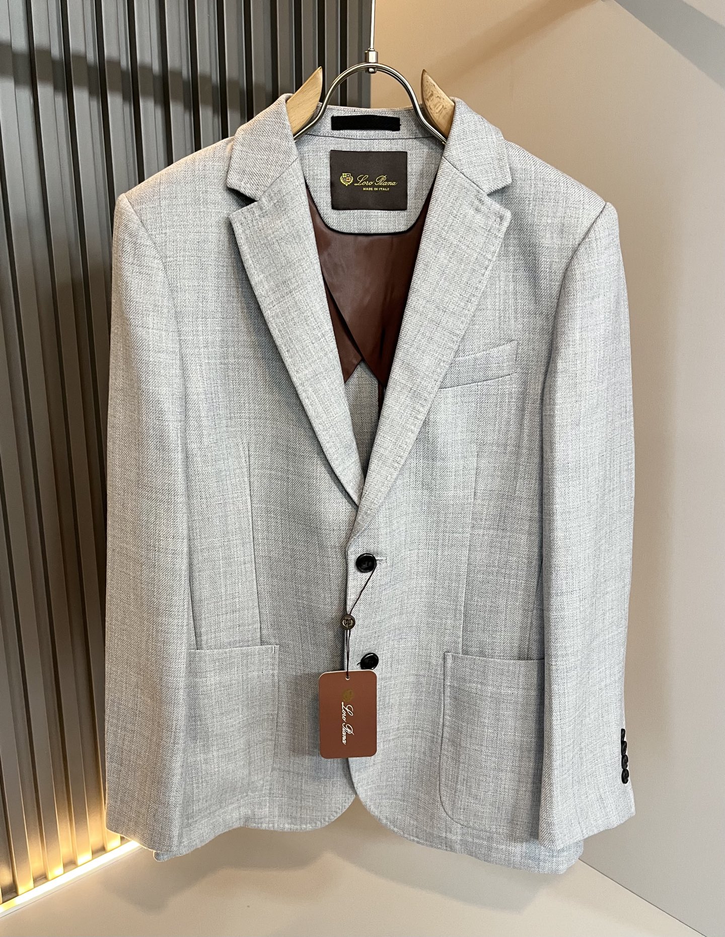 Loro Piana诺悠翩雅 2025秋冬男士西装外套，最新的贸易订单全品相！！网红款！上身舒适透气，不