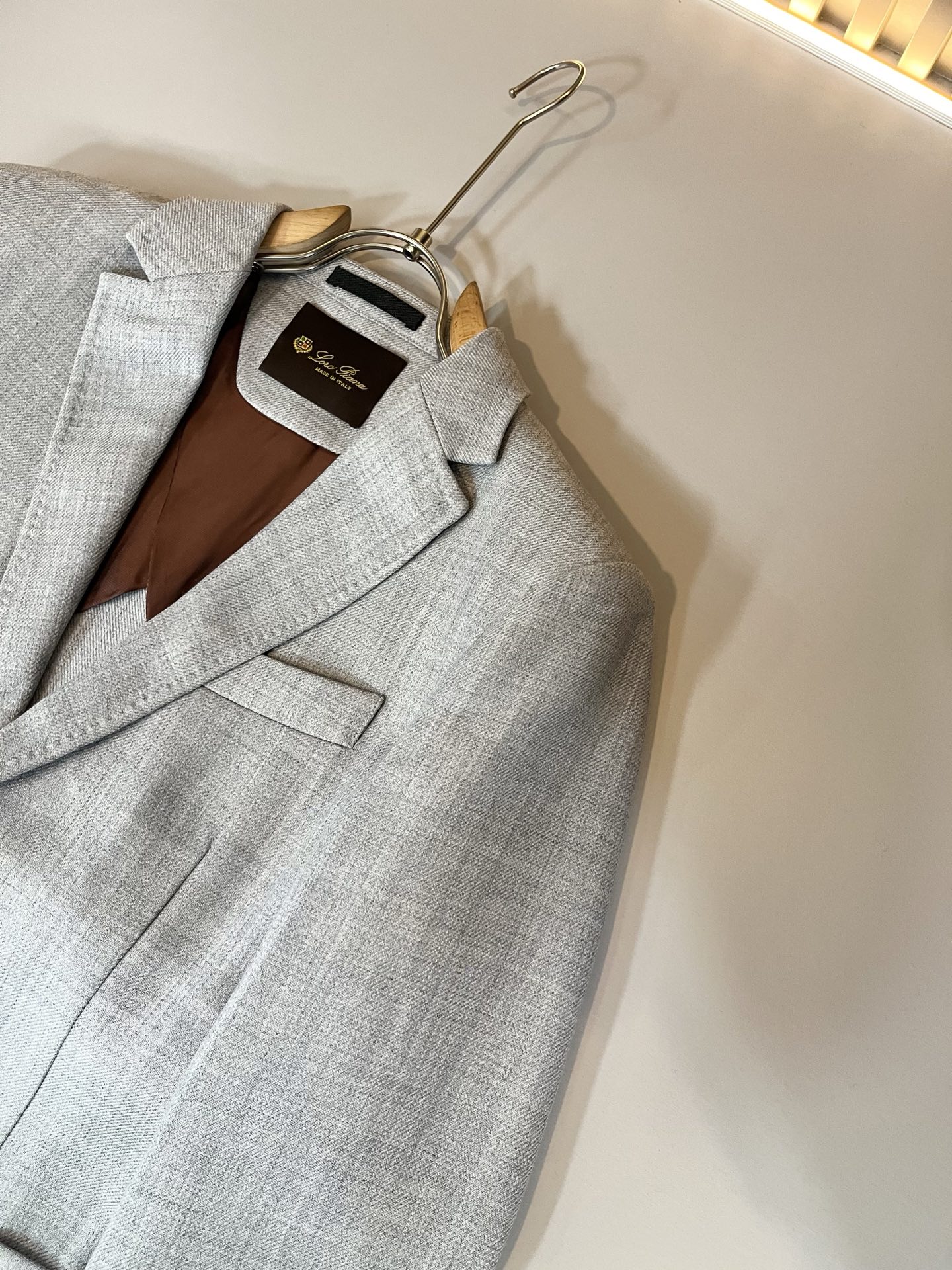 Loro Piana诺悠翩雅 2025秋冬男士西装外套，最新的贸易订单全品相！！网红款！上身舒适透气，不