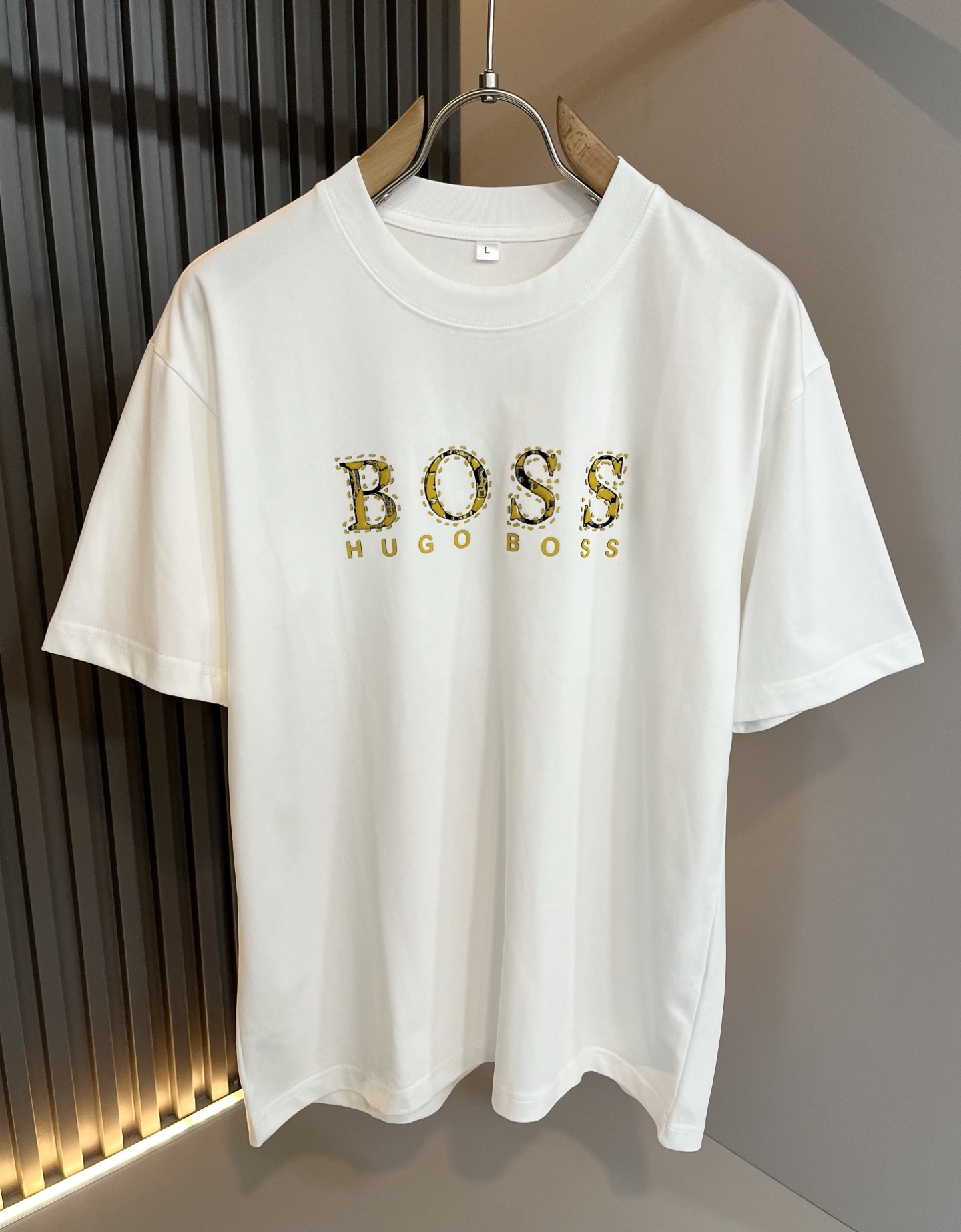 BOSS 2025春夏新款男女同款👫短袖T恤，意大利原厂订单渠道，极具个性高级风，标志logo图案压胶工