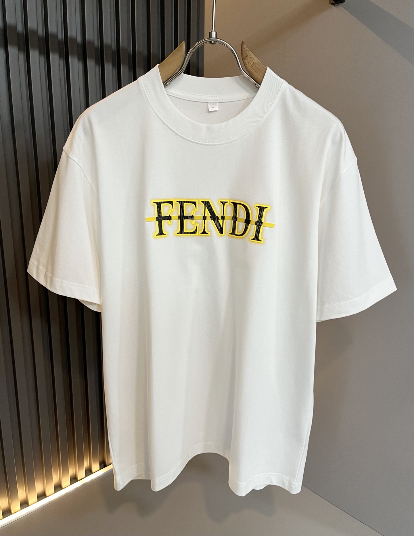 FEN*I 芬*迪2025春夏新款FD家族FF男女同款👫打底衫，男女同款👫百搭极简短袖。意大利原厂订单，