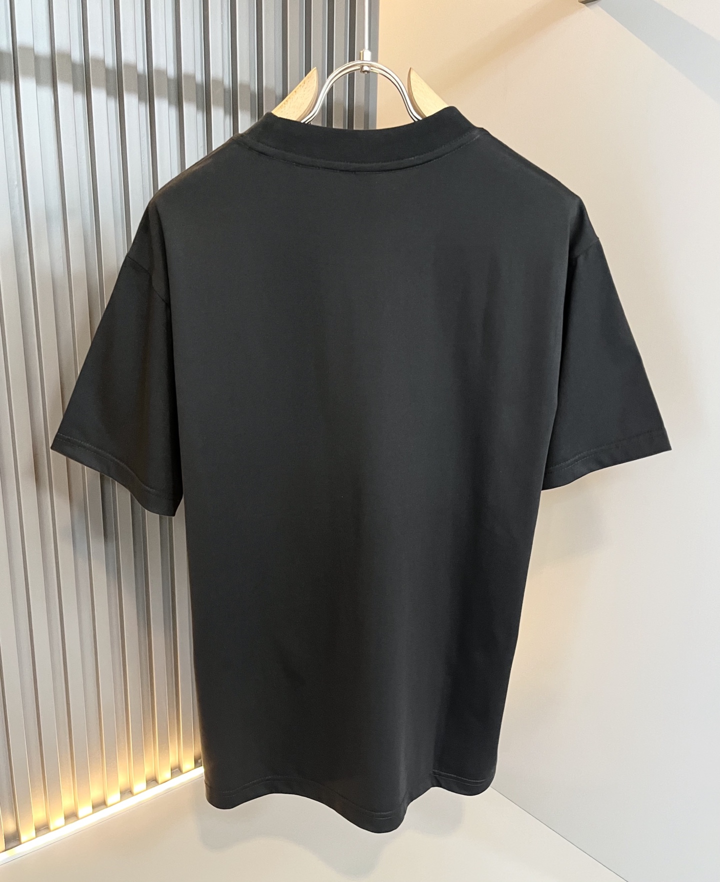 FEN*I 芬*迪2025春夏新款FD家族FF男女同款👫打底衫，男女同款👫百搭极简短袖。意大利原厂订单，