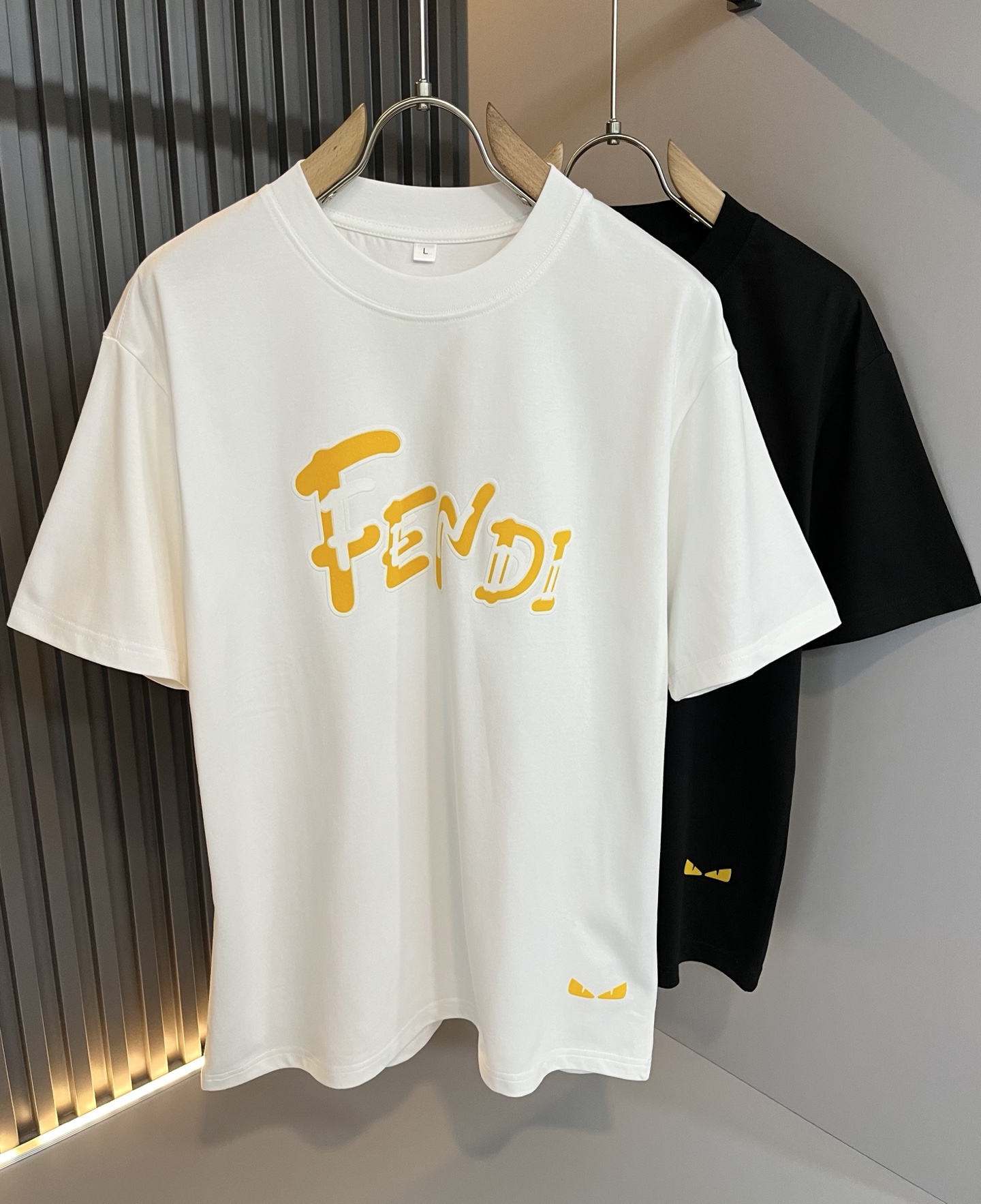 FEN*I 芬*迪2025春夏新款FD家族FF男女同款👫打底衫，男女同款👫百搭极简短袖。意大利原厂订单，