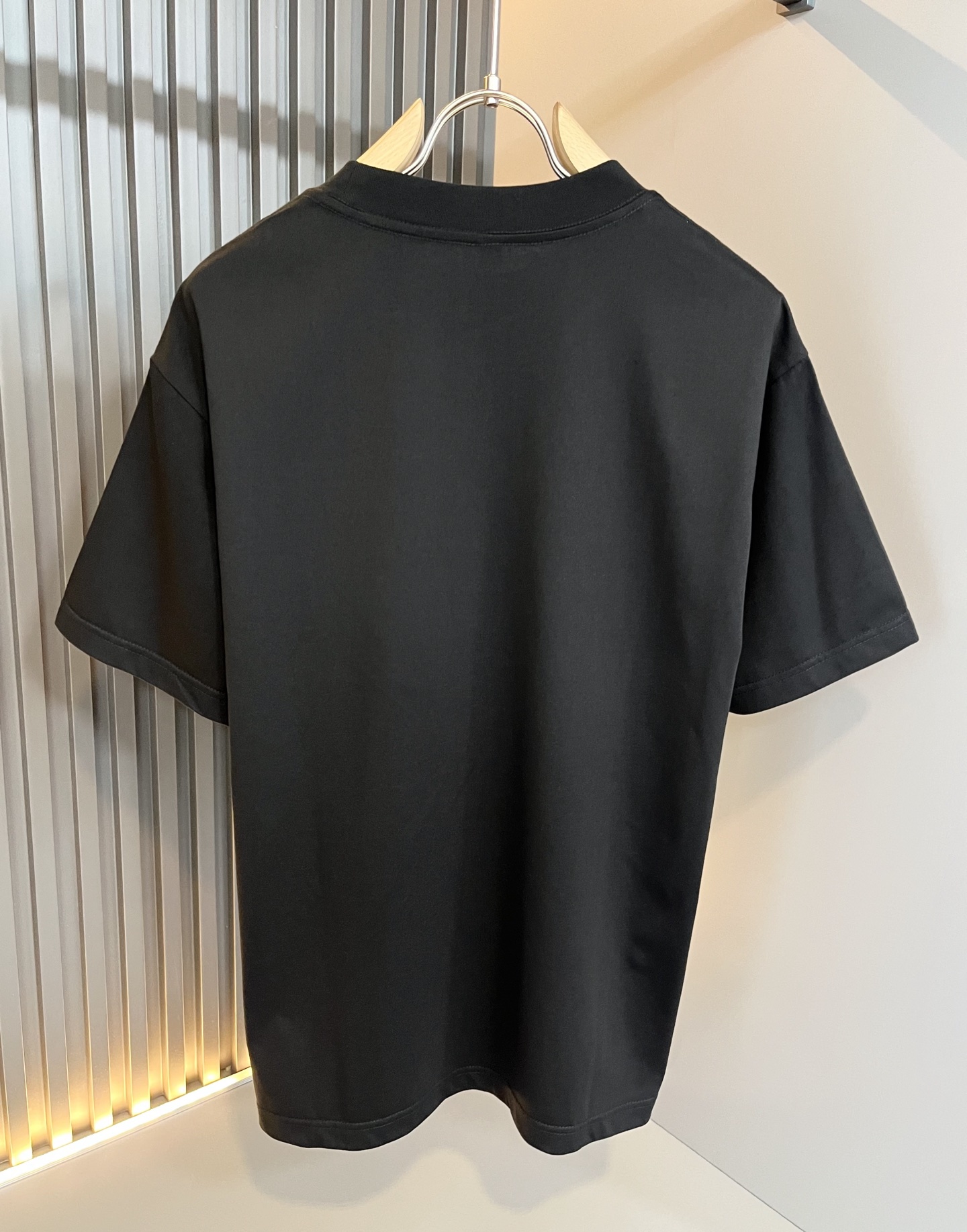 FEN*I 芬*迪2025春夏新款FD家族FF男女同款👫打底衫，男女同款👫百搭极简短袖。意大利原厂订单，