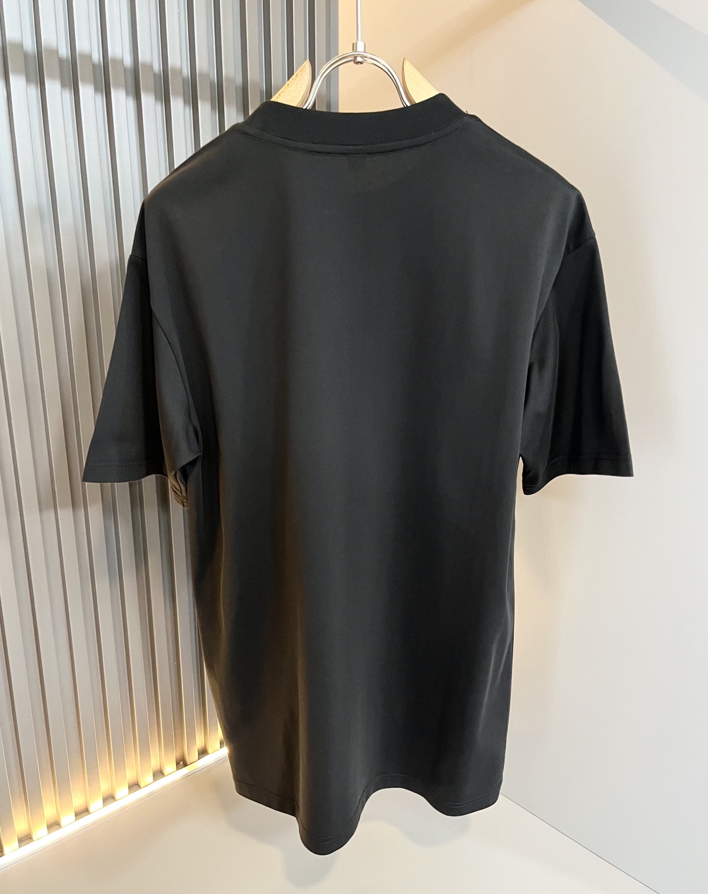 FEN*I 芬*迪2025春夏新款FD家族FF男女同款👫打底衫，男女同款👫百搭极简短袖。意大利原厂订单，