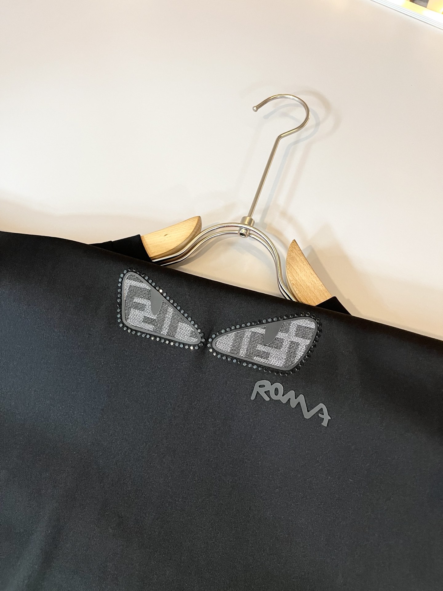 FEN*I 芬*迪2025春夏新款FD家族FF男女同款👫打底衫，男女同款👫百搭极简短袖。意大利原厂订单，