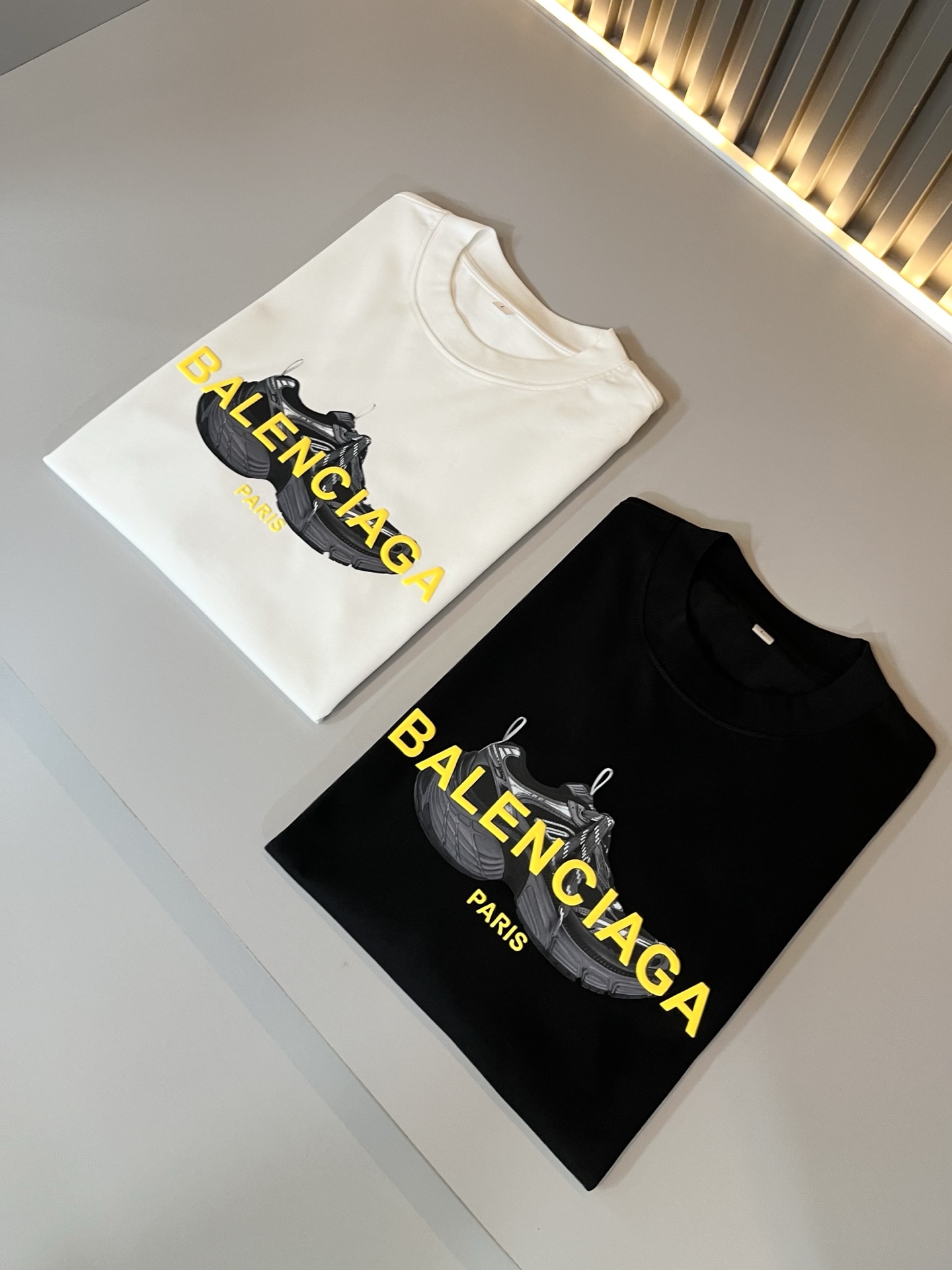 BALENCI*GA巴黎*家 2025春夏新款男女同款👫短袖T恤！走秀图案印花时尚休闲短袖T恤衫！设计l