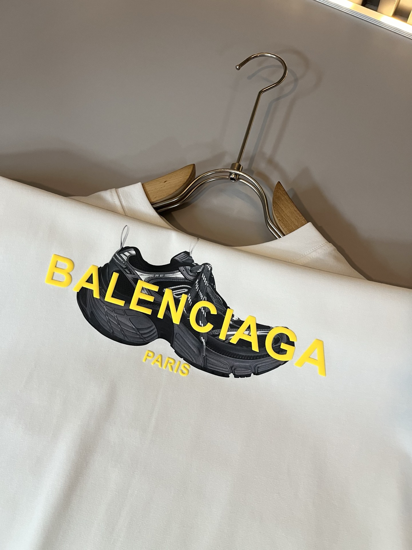 BALENCI*GA巴黎*家 2025春夏新款男女同款👫短袖T恤！走秀图案印花时尚休闲短袖T恤衫！设计l