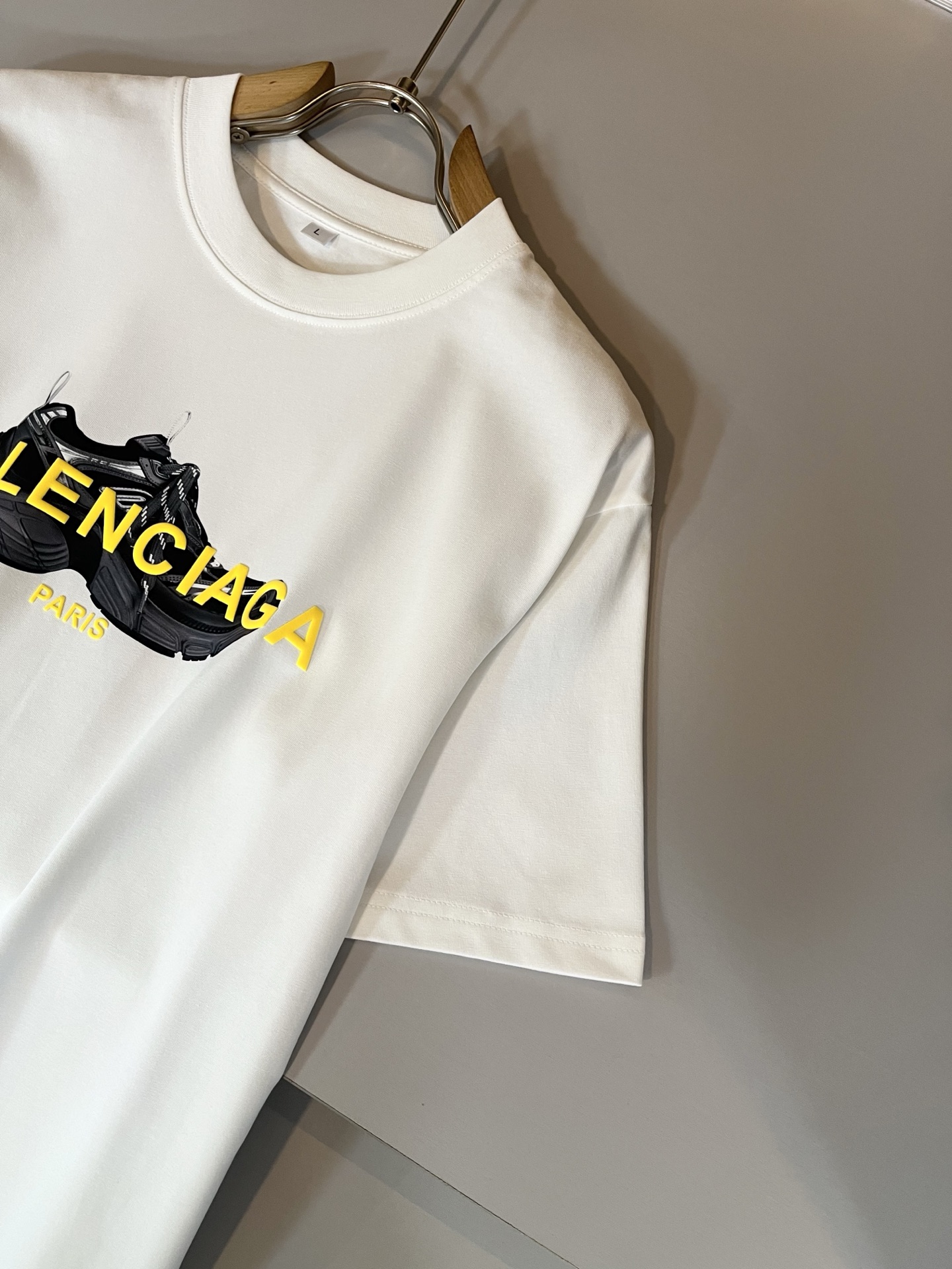 BALENCI*GA巴黎*家 2025春夏新款男女同款👫短袖T恤！走秀图案印花时尚休闲短袖T恤衫！设计l