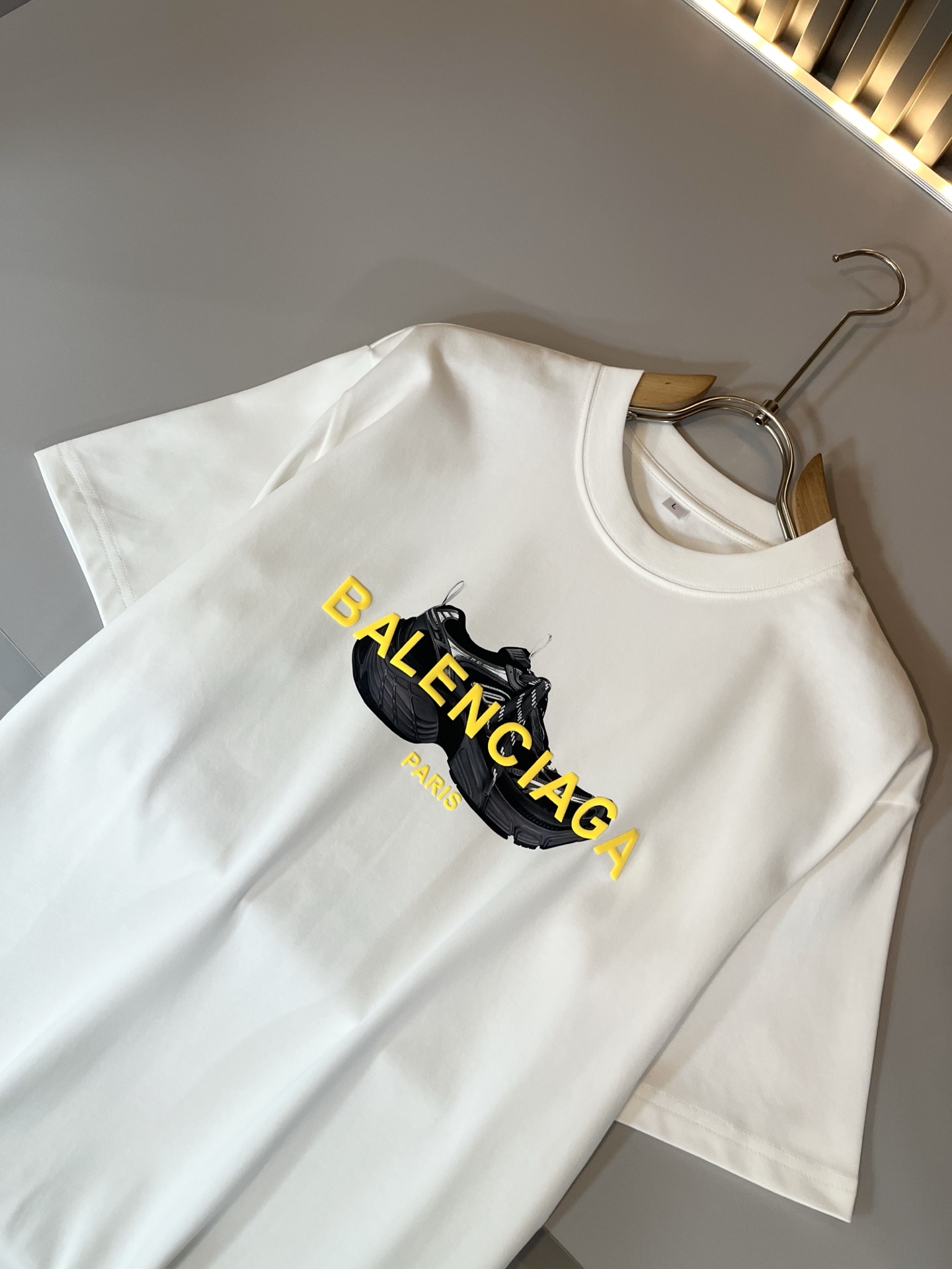 BALENCI*GA巴黎*家 2025春夏新款男女同款👫短袖T恤！走秀图案印花时尚休闲短袖T恤衫！设计l