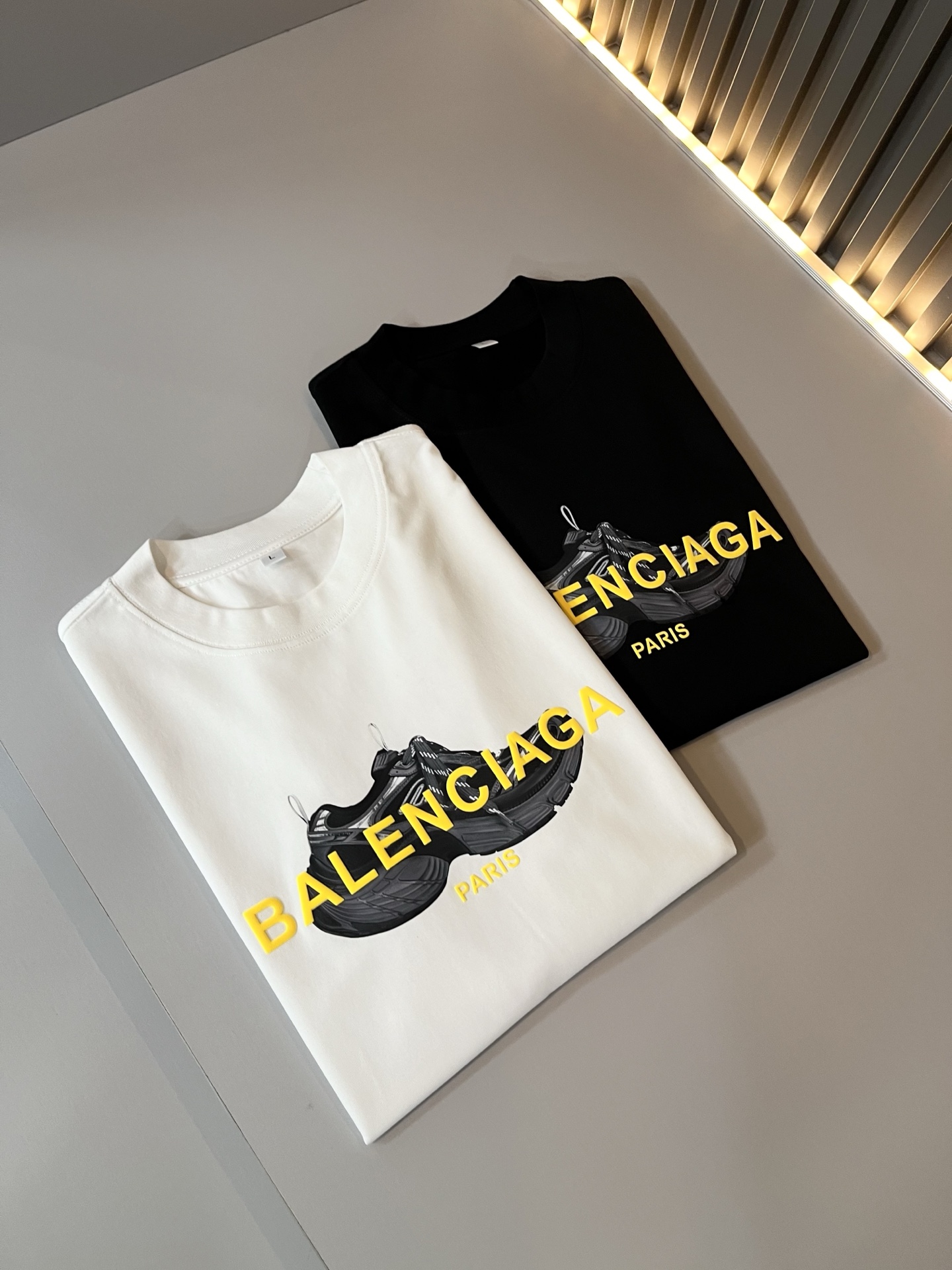 BALENCI*GA巴黎*家 2025春夏新款男女同款👫短袖T恤！走秀图案印花时尚休闲短袖T恤衫！设计l