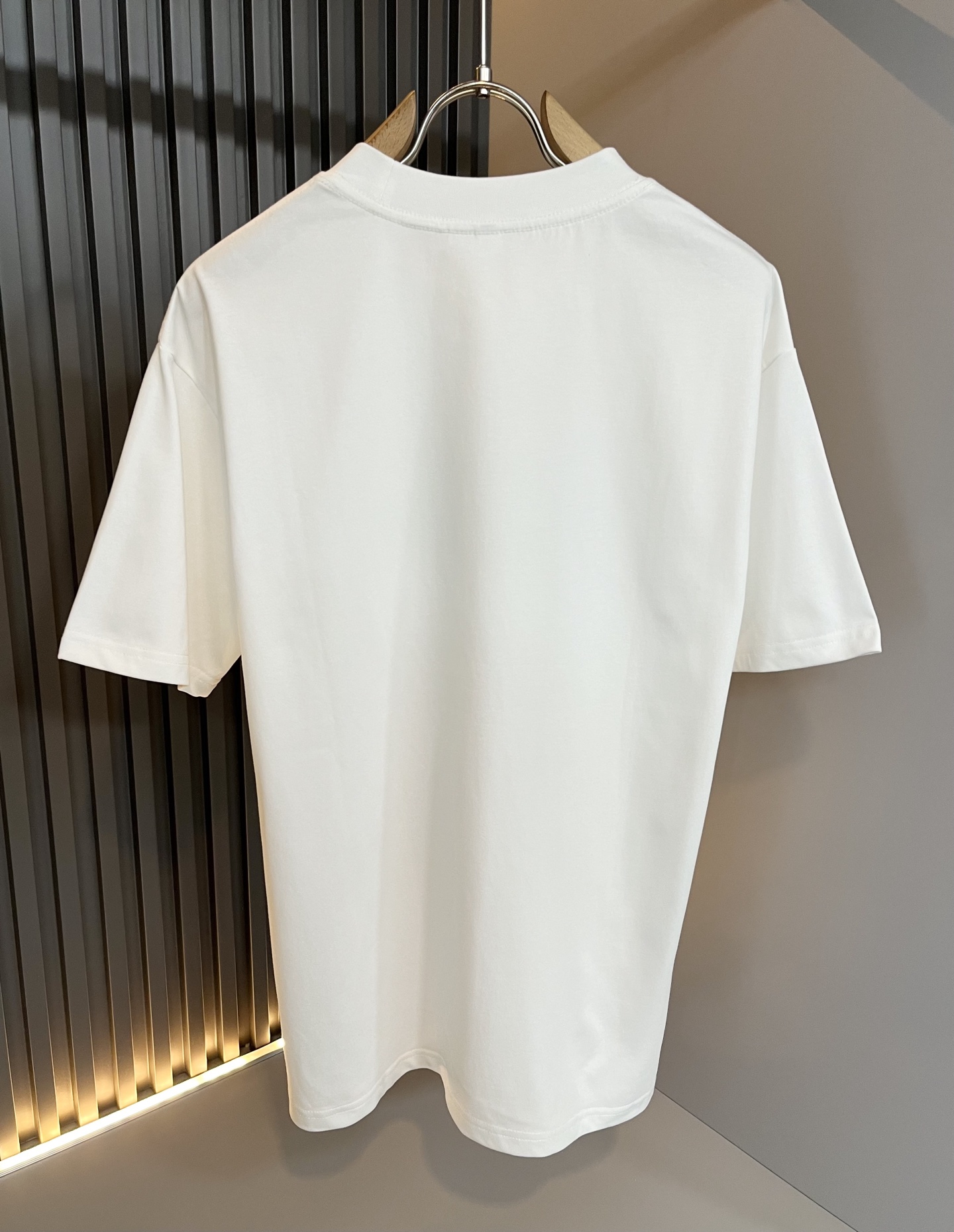 FEN*I 芬*迪2025春夏新款FD家族FF男女同款👫打底衫，男女同款👫百搭极简短袖。意大利原厂订单，