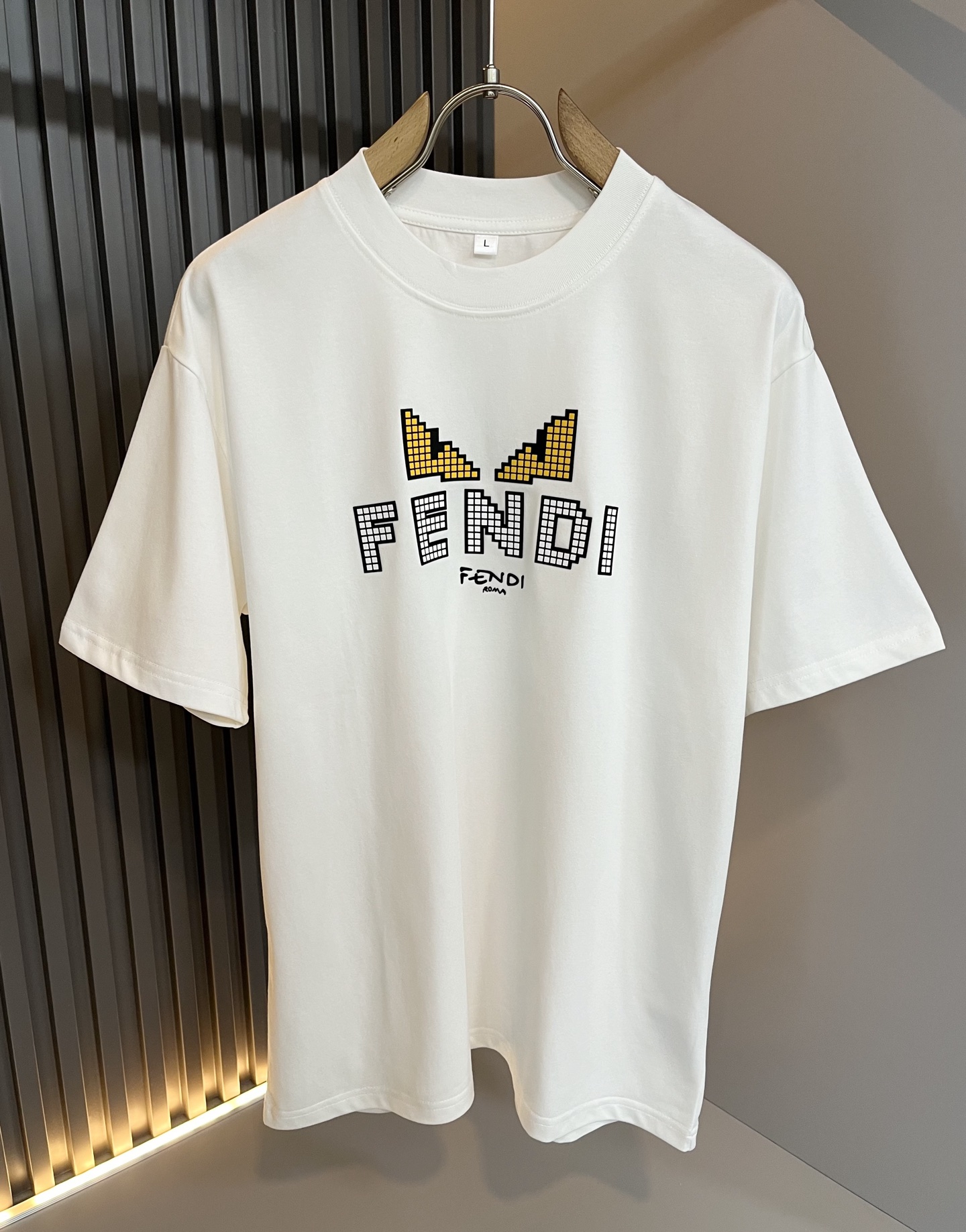 FEN*I 芬*迪2025春夏新款FD家族FF男女同款👫打底衫，男女同款👫百搭极简短袖。意大利原厂订单，