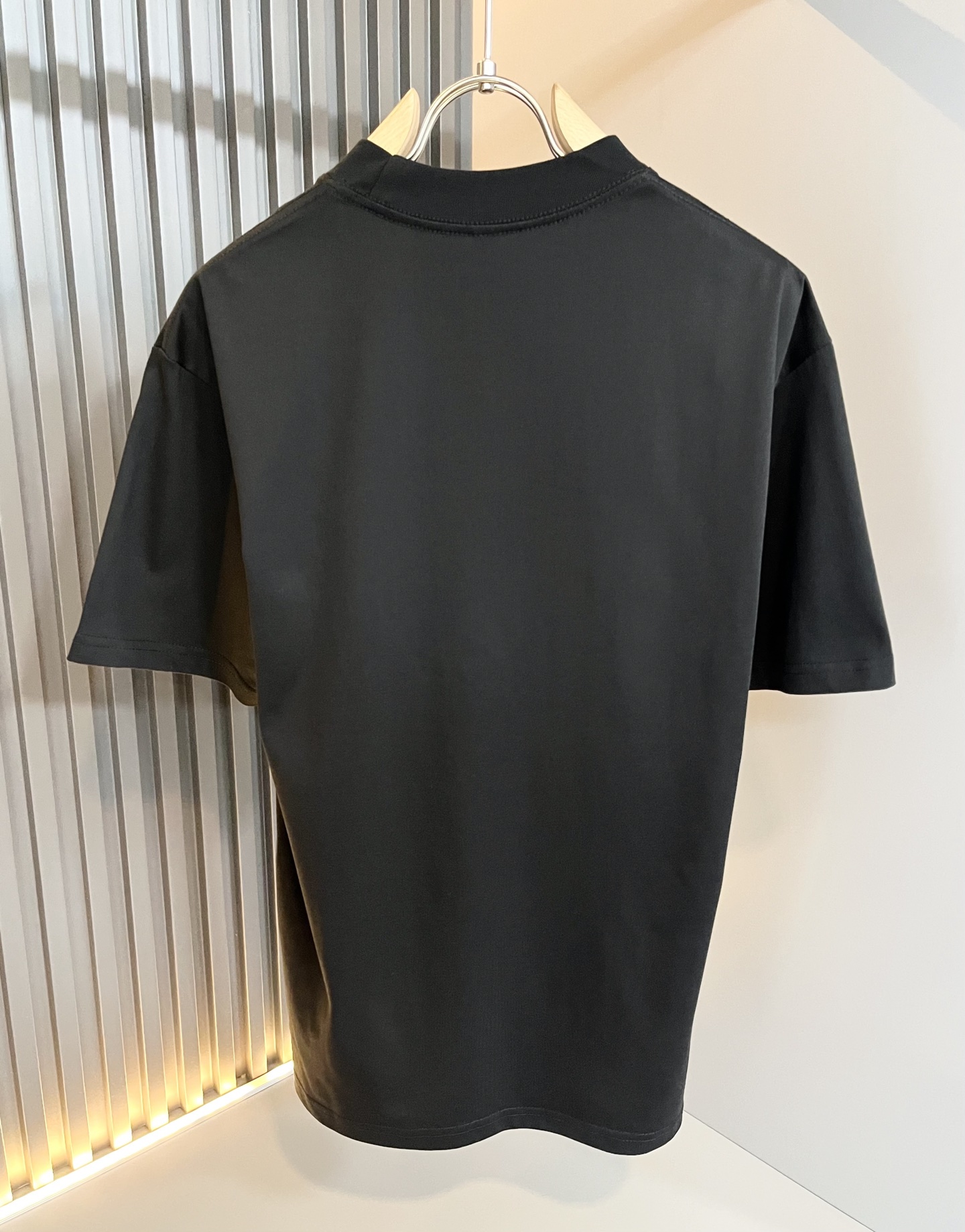 FEN*I 芬*迪2025春夏新款FD家族FF男女同款👫打底衫，男女同款👫百搭极简短袖。意大利原厂订单，