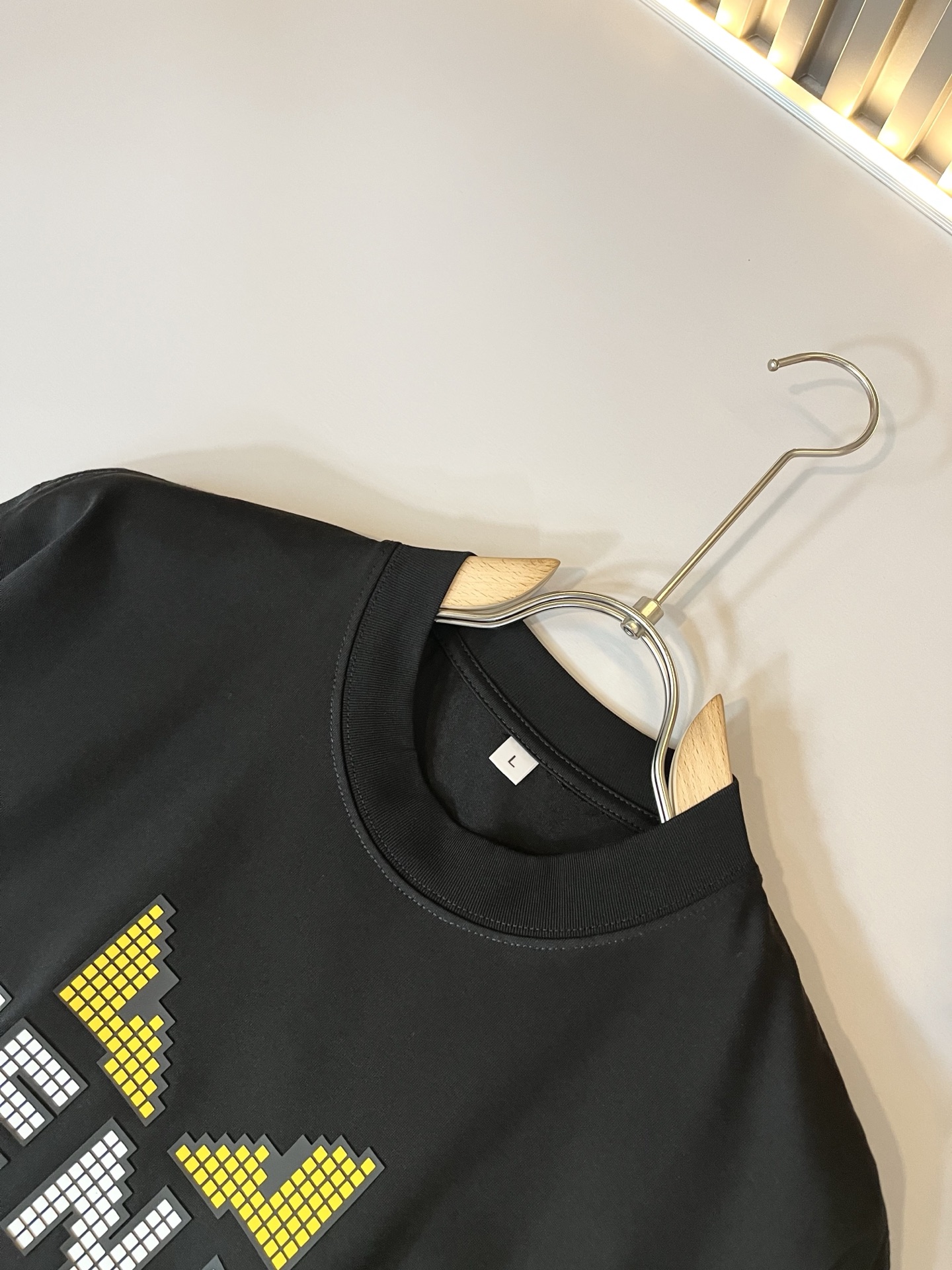 FEN*I 芬*迪2025春夏新款FD家族FF男女同款👫打底衫，男女同款👫百搭极简短袖。意大利原厂订单，