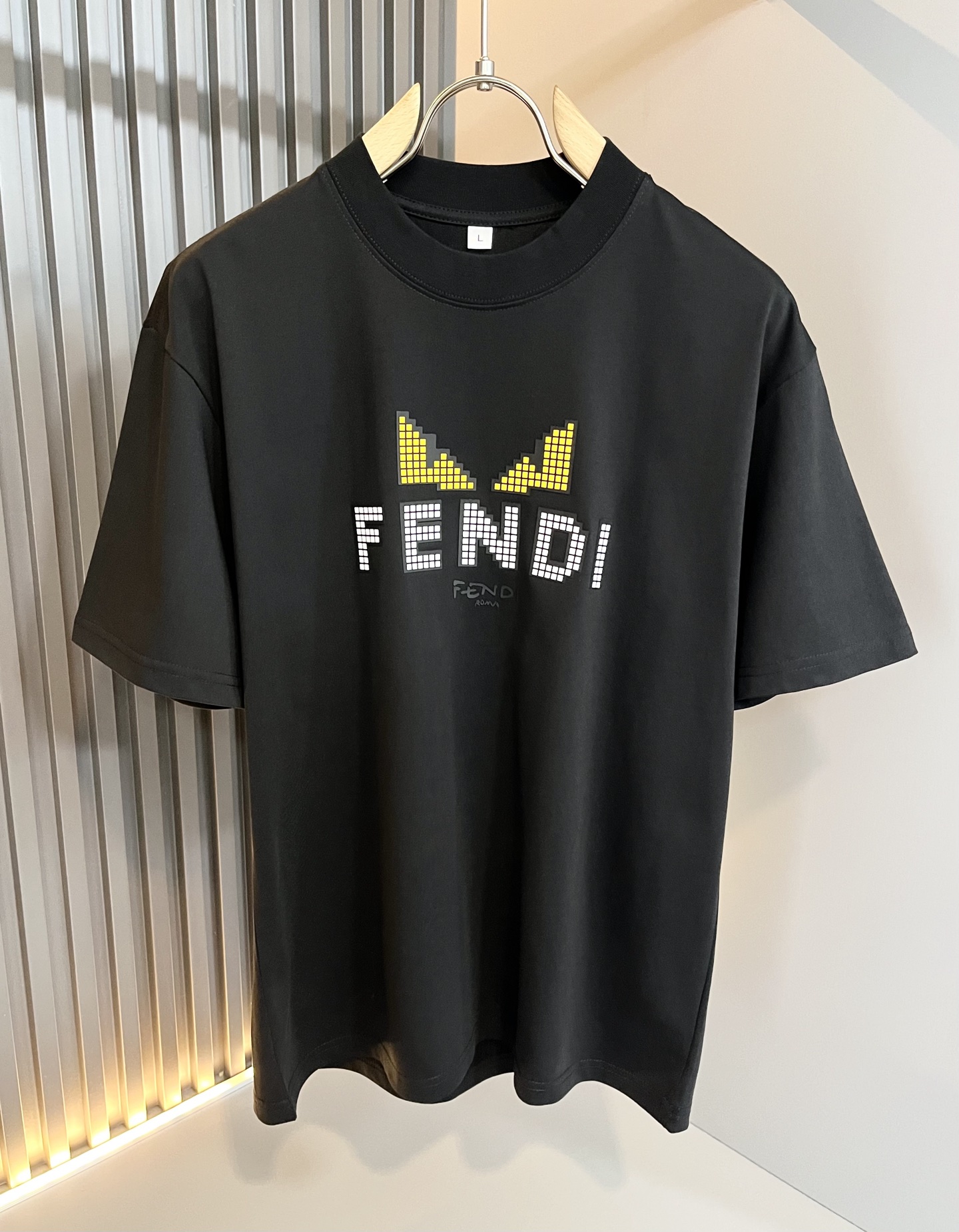 FEN*I 芬*迪2025春夏新款FD家族FF男女同款👫打底衫，男女同款👫百搭极简短袖。意大利原厂订单，