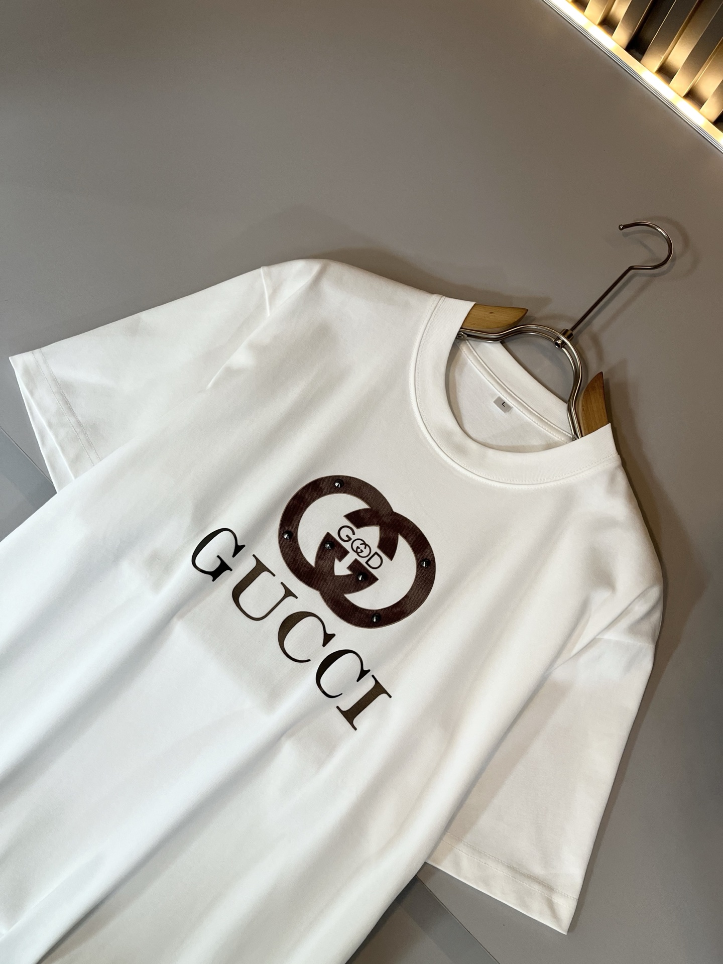 Gucc*古家 2025春夏新款男女同情侣款👫休闲宽松棉质圆领短袖T恤衫！贸易公司渠道稀出，同步官网发售