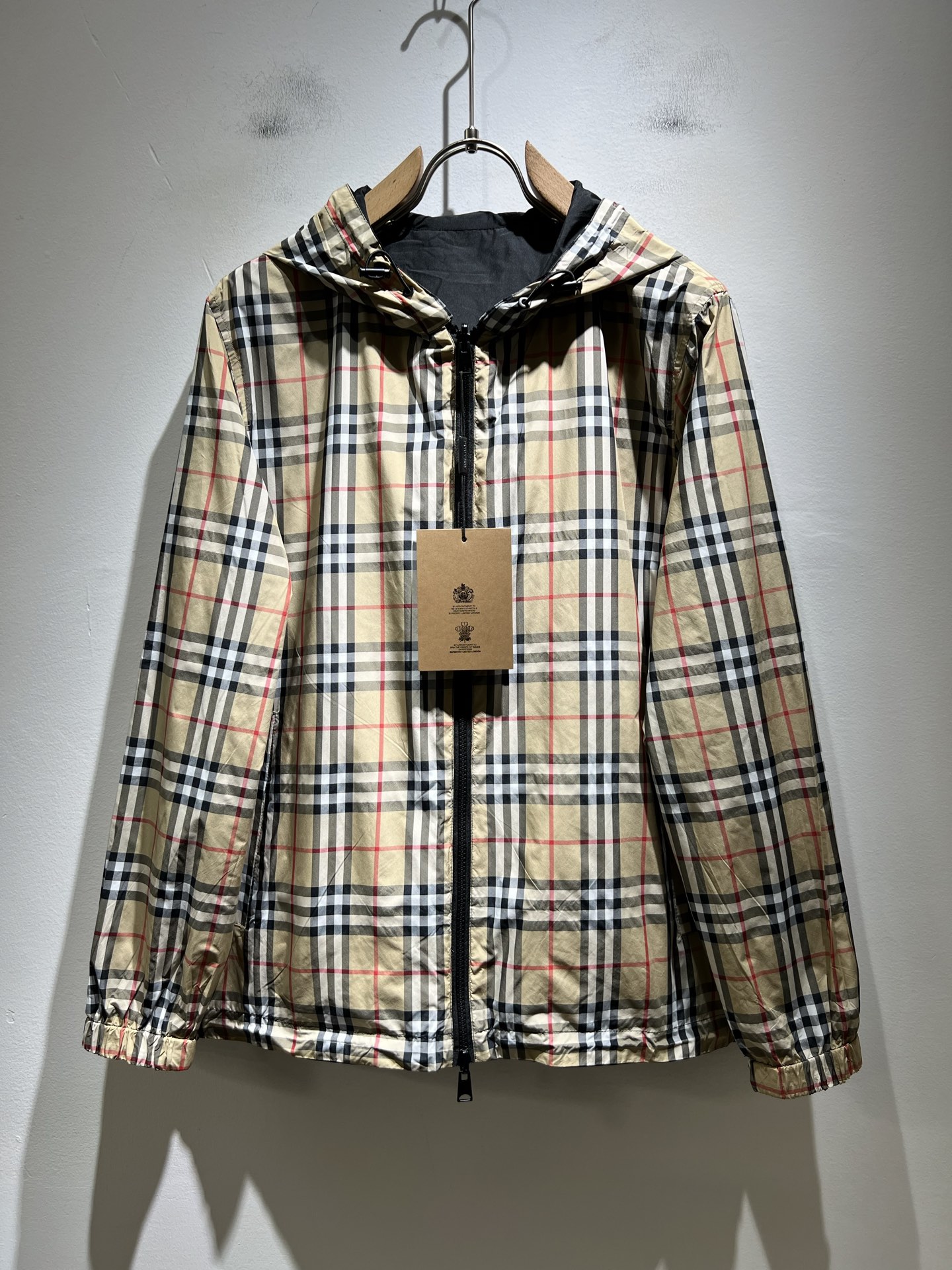 BURBER*Y巴*莉⚠️双面夹克！2025秋冬新品夹克外套重磅来袭，最近比较火热的环保聚酯纤维记忆面料
