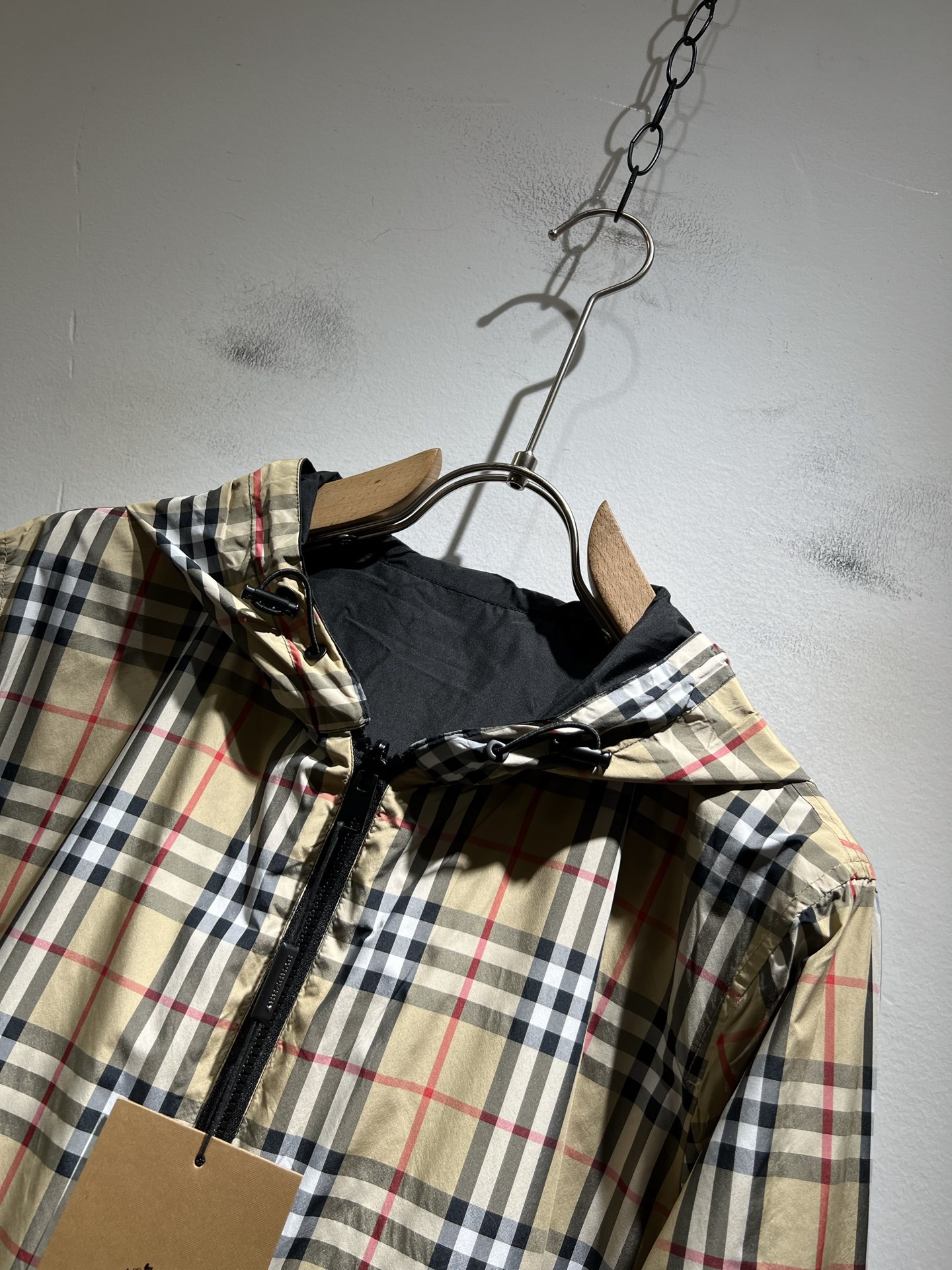 BURBER*Y巴*莉⚠️双面夹克！2025秋冬新品夹克外套重磅来袭，最近比较火热的环保聚酯纤维记忆面料