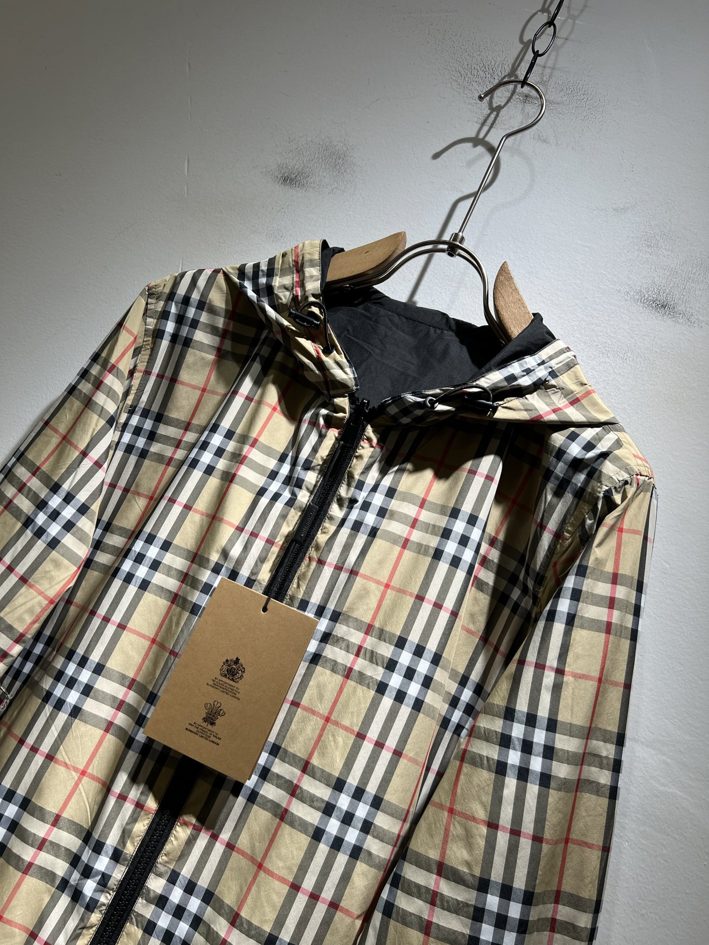 BURBER*Y巴*莉⚠️双面夹克！2025秋冬新品夹克外套重磅来袭，最近比较火热的环保聚酯纤维记忆面料