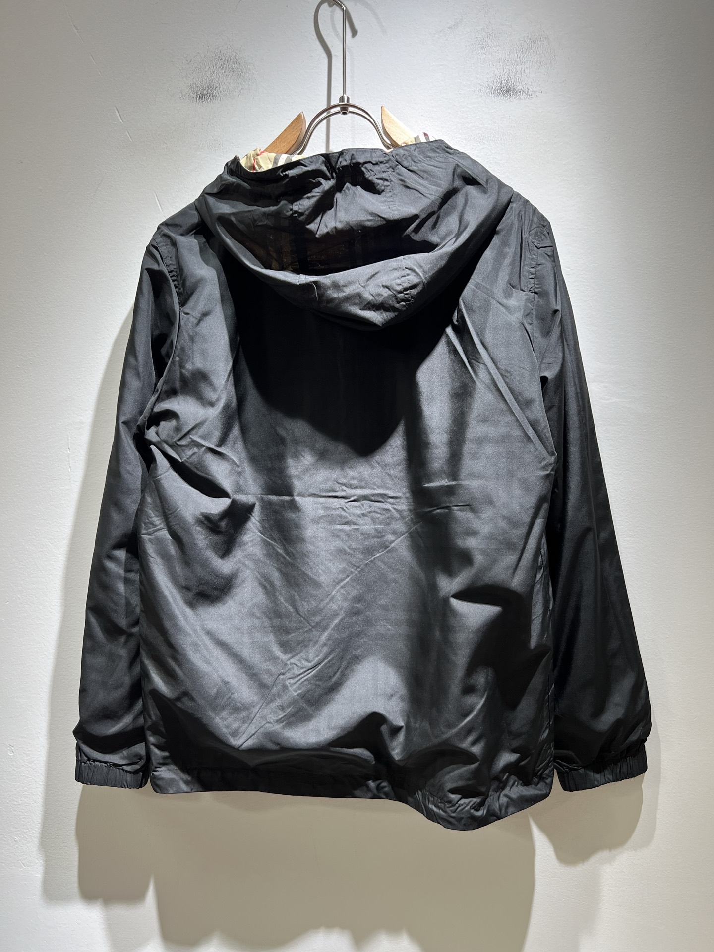 BURBER*Y巴*莉⚠️双面夹克！2025秋冬新品夹克外套重磅来袭，最近比较火热的环保聚酯纤维记忆面料