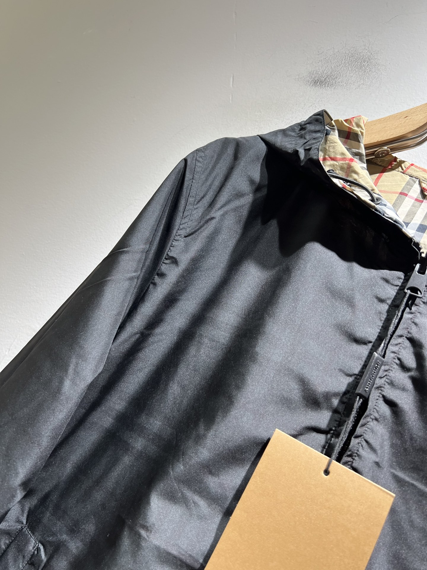 BURBER*Y巴*莉⚠️双面夹克！2025秋冬新品夹克外套重磅来袭，最近比较火热的环保聚酯纤维记忆面料