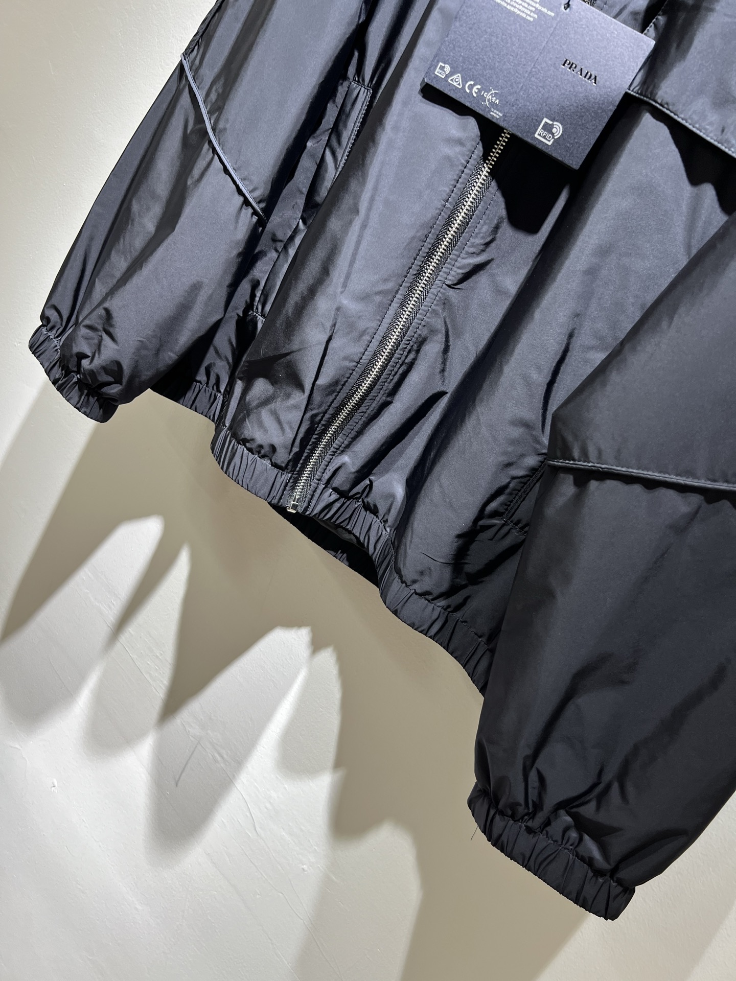 PRAD*A普*达2025秋冬休闲夹克外套，最新时尚休闲拉链夹克，时尚夹克外套!贸易公司渠道稀出，同步官