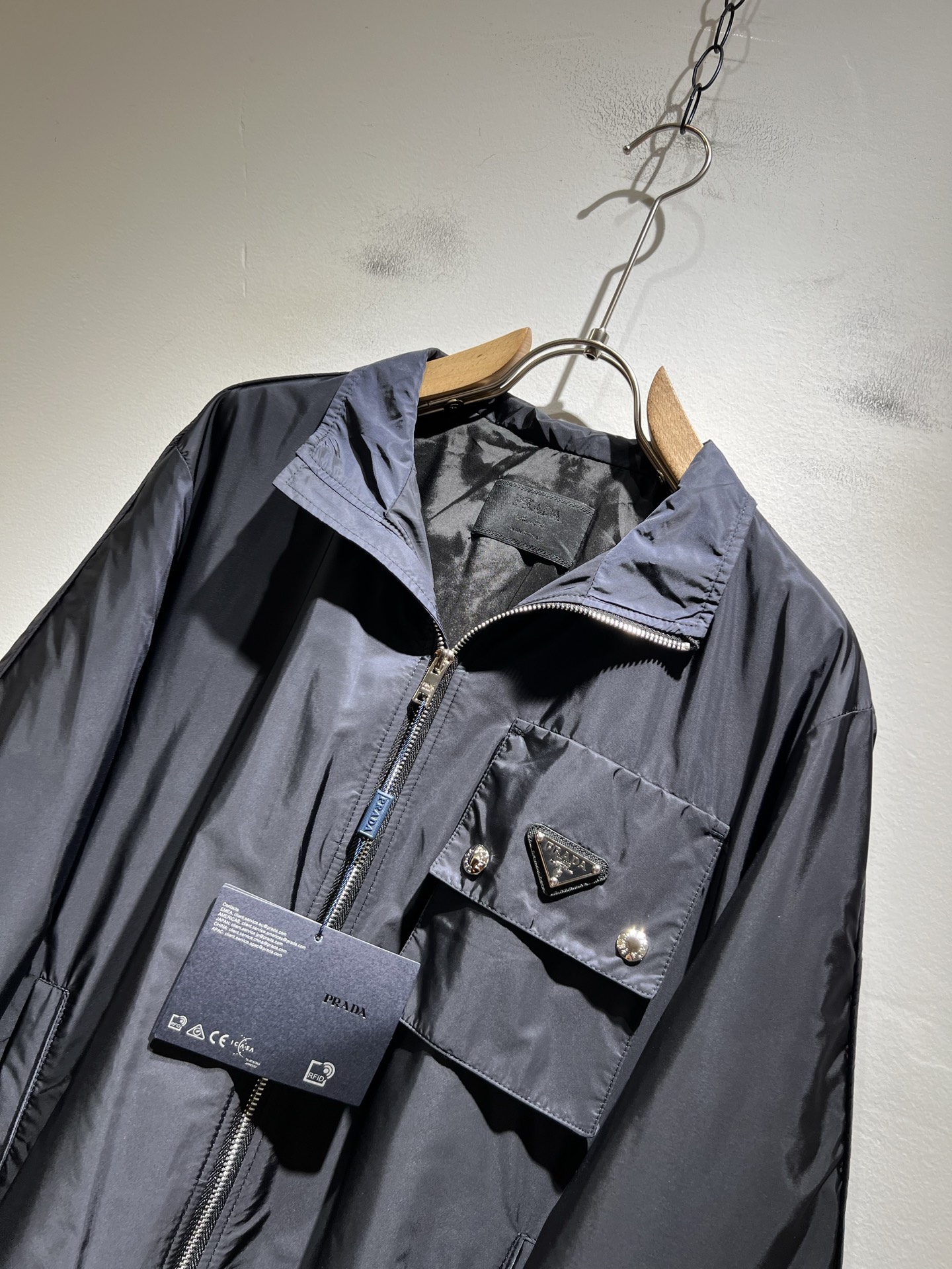 PRAD*A普*达2025秋冬休闲夹克外套，最新时尚休闲拉链夹克，时尚夹克外套!贸易公司渠道稀出，同步官