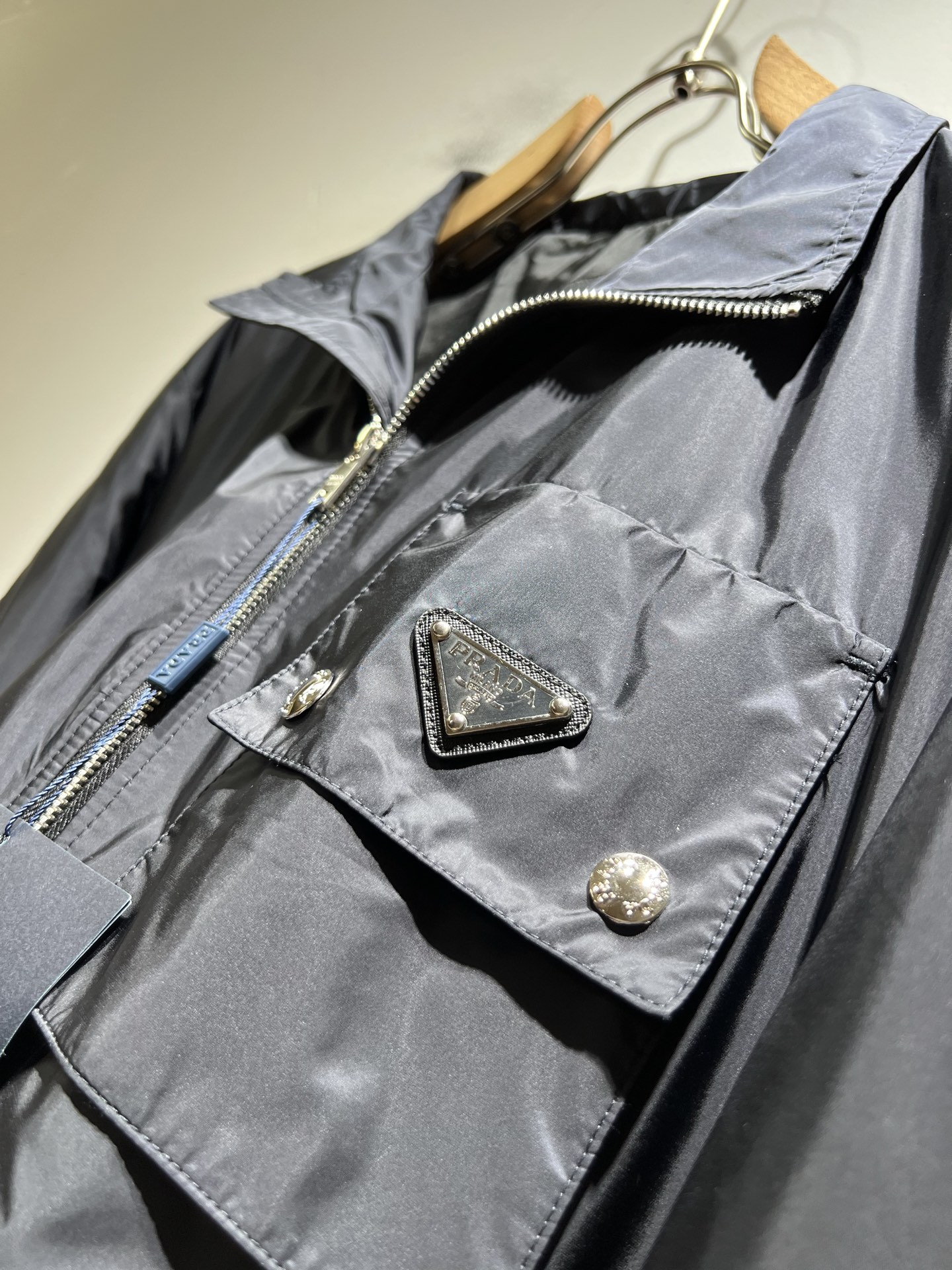 PRAD*A普*达2025秋冬休闲夹克外套，最新时尚休闲拉链夹克，时尚夹克外套!贸易公司渠道稀出，同步官