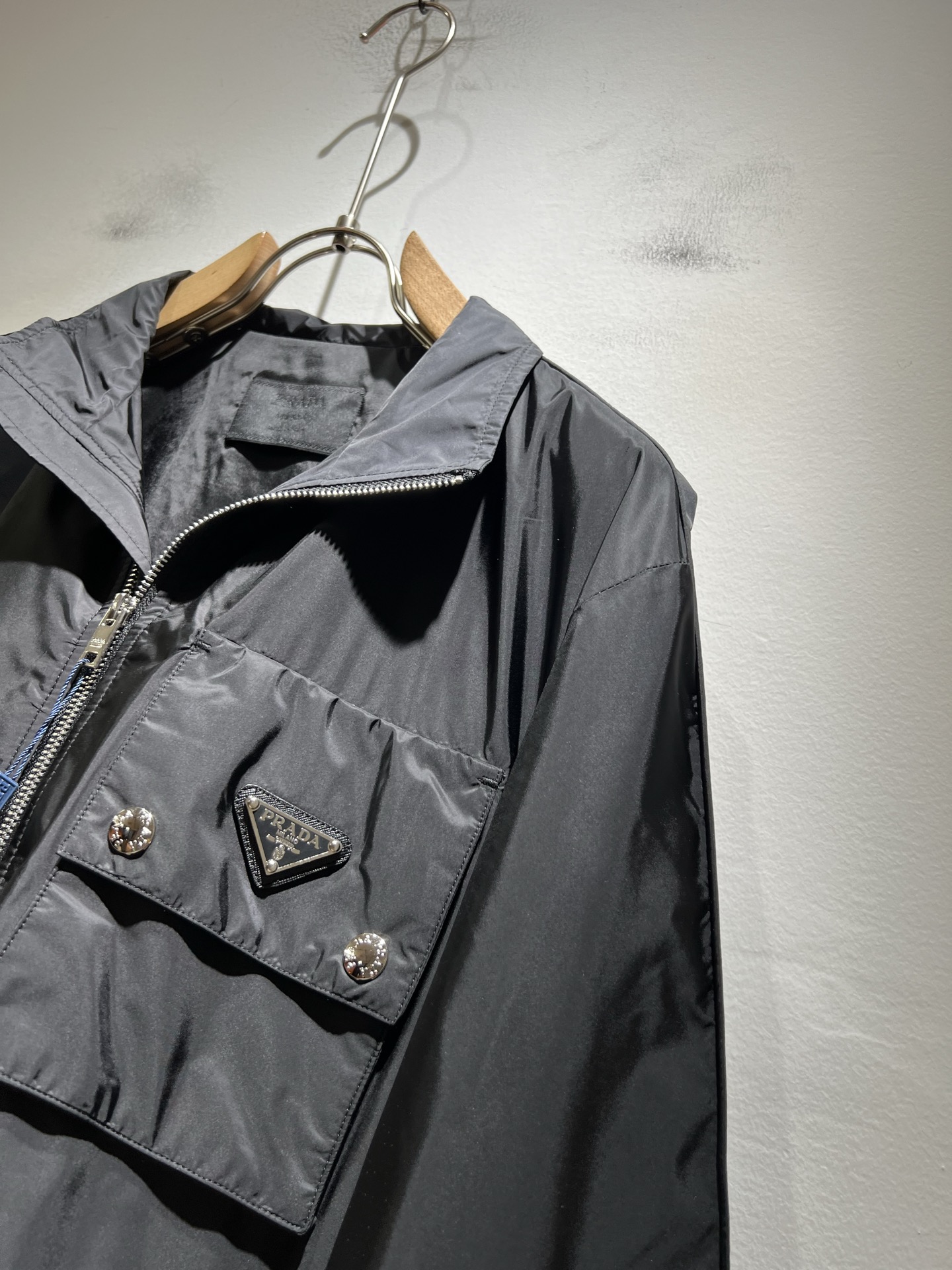 PRAD*A普*达2025秋冬休闲夹克外套，最新时尚休闲拉链夹克，时尚夹克外套!贸易公司渠道稀出，同步官