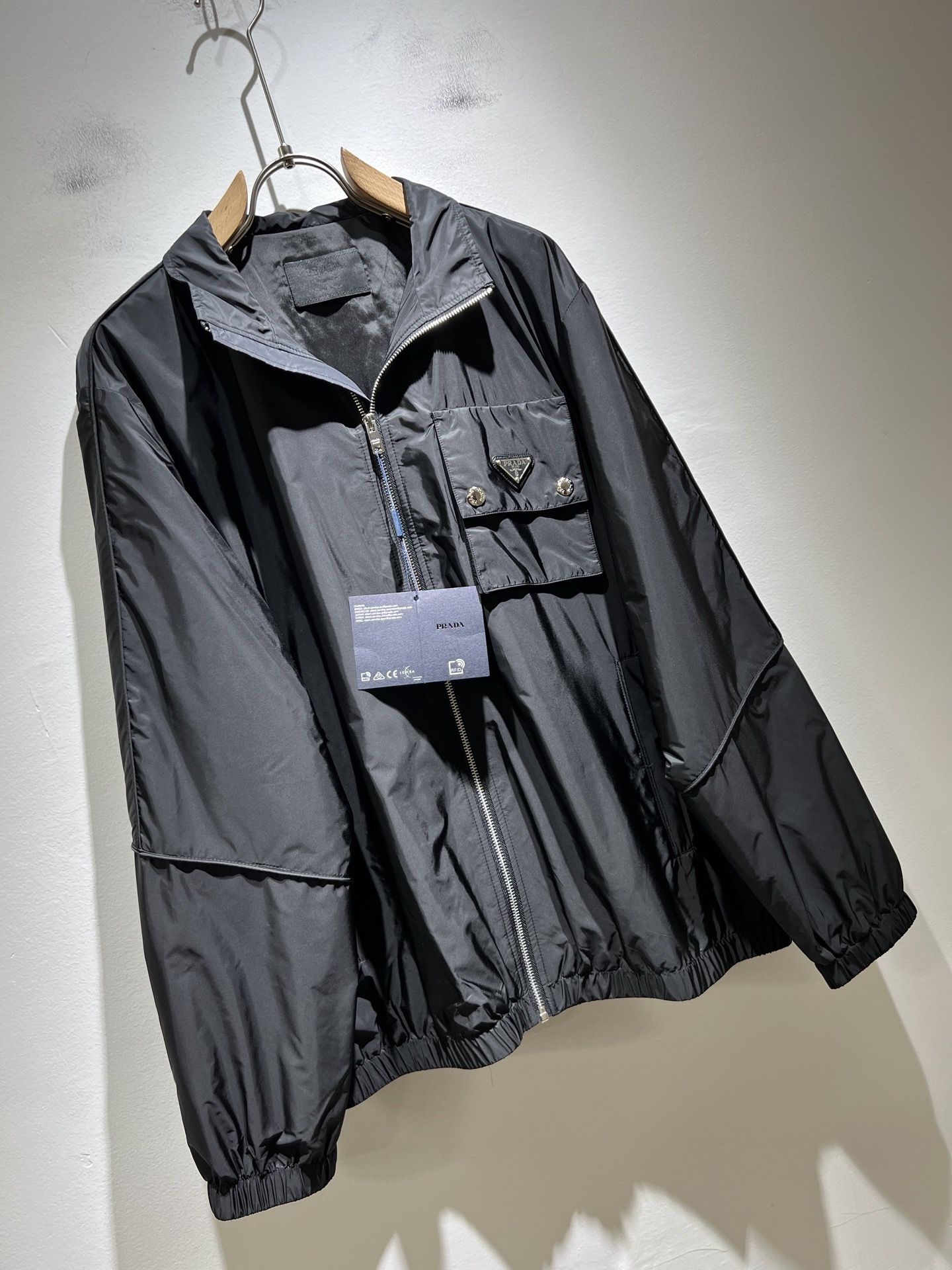 PRAD*A普*达2025秋冬休闲夹克外套，最新时尚休闲拉链夹克，时尚夹克外套!贸易公司渠道稀出，同步官