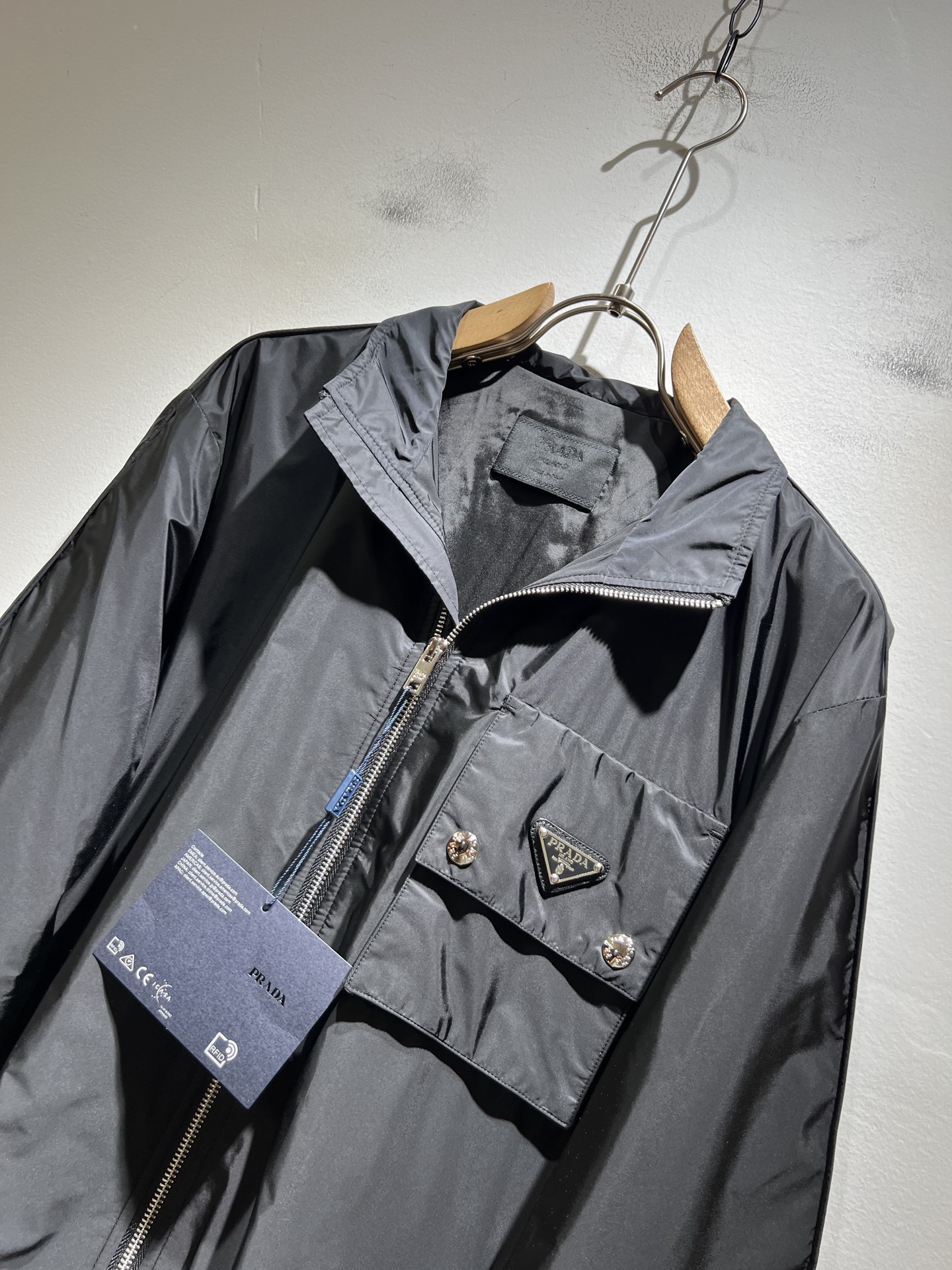 PRAD*A普*达2025秋冬休闲夹克外套，最新时尚休闲拉链夹克，时尚夹克外套!贸易公司渠道稀出，同步官