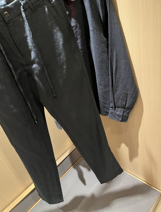 HUGO BOSS осеннезимние новые повседневные мужские костюмы hugo Boss 2025 ... HUGO BOSS осеннезимние новые повседневные мужские костюмы hugo Boss 2025 ...