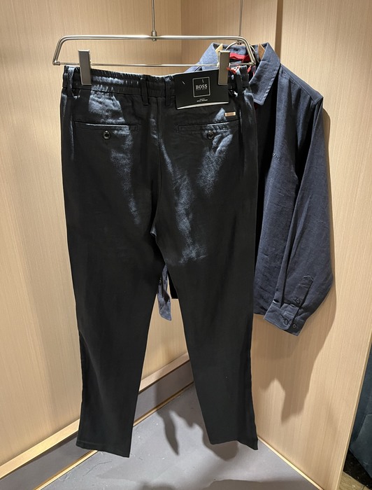 HUGO BOSS осеннезимние новые повседневные мужские костюмы hugo Boss 2025 ... HUGO BOSS осеннезимние новые повседневные мужские костюмы hugo Boss 2025 ...