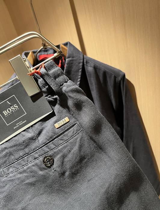 HUGO BOSS осеннезимние новые повседневные мужские костюмы hugo Boss 2025 ... HUGO BOSS осеннезимние новые повседневные мужские костюмы hugo Boss 2025 ...