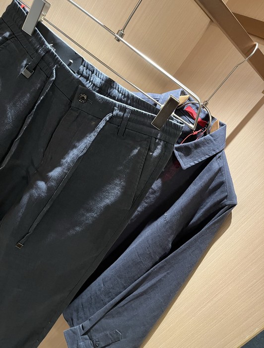 HUGO BOSS осеннезимние новые повседневные мужские костюмы hugo Boss 2025 ... HUGO BOSS осеннезимние новые повседневные мужские костюмы hugo Boss 2025 ...