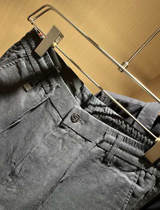 HUGO BOSS осеннезимние новые повседневные мужские костюмы hugo Boss 2025 ... HUGO BOSS осеннезимние новые повседневные мужские костюмы hugo Boss 2025 ...