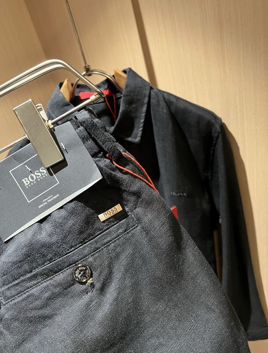 HUGO BOSS осеннезимние новые повседневные мужские костюмы hugo Boss 2025 ... HUGO BOSS осеннезимние новые повседневные мужские костюмы hugo Boss 2025 ...