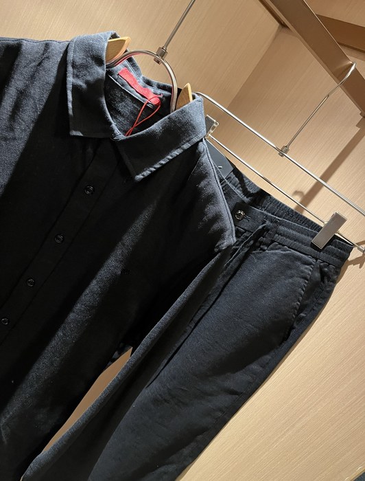 HUGO BOSS осеннезимние новые повседневные мужские костюмы hugo Boss 2025 ... HUGO BOSS осеннезимние новые повседневные мужские костюмы hugo Boss 2025 ...