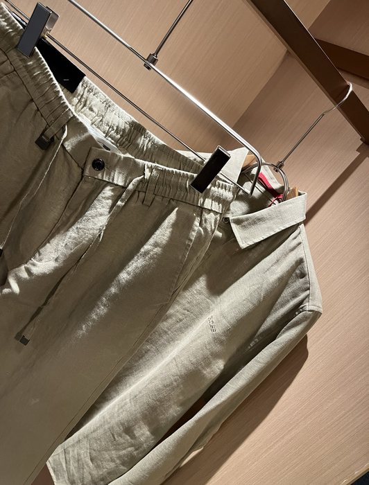 HUGO BOSS осеннезимние новые повседневные мужские костюмы hugo Boss 2025 ... HUGO BOSS осеннезимние новые повседневные мужские костюмы hugo Boss 2025 ...