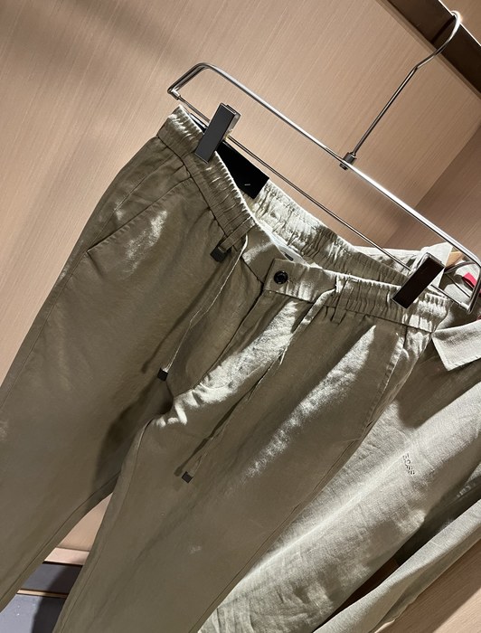 HUGO BOSS осеннезимние новые повседневные мужские костюмы hugo Boss 2025 ... HUGO BOSS осеннезимние новые повседневные мужские костюмы hugo Boss 2025 ...