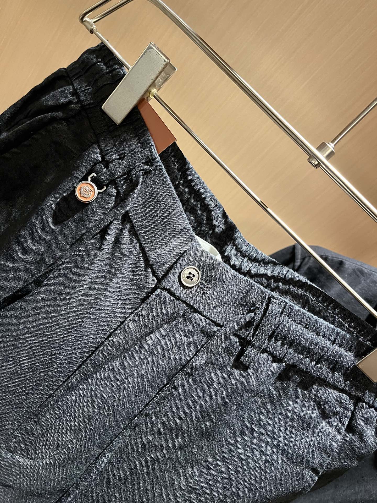 Loro Piana诺悠翩雅 2025秋冬男士套装，最新的贸易订单全品相！！网红款！上身舒适透气，不僵硬