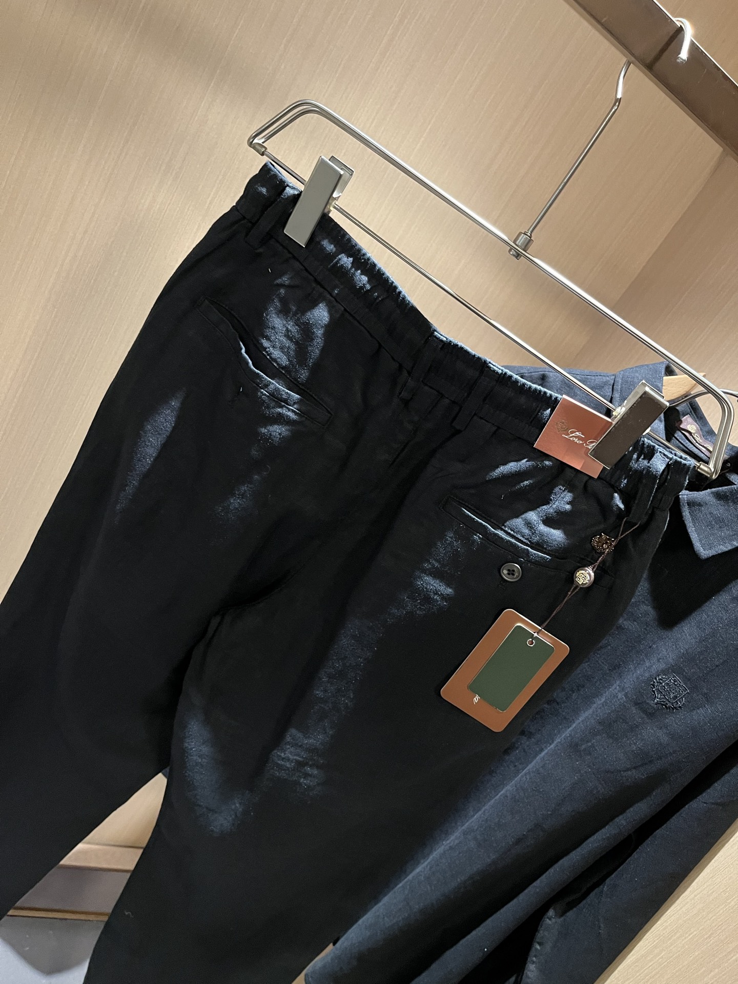 Loro Piana诺悠翩雅 2025秋冬男士套装，最新的贸易订单全品相！！网红款！上身舒适透气，不僵硬