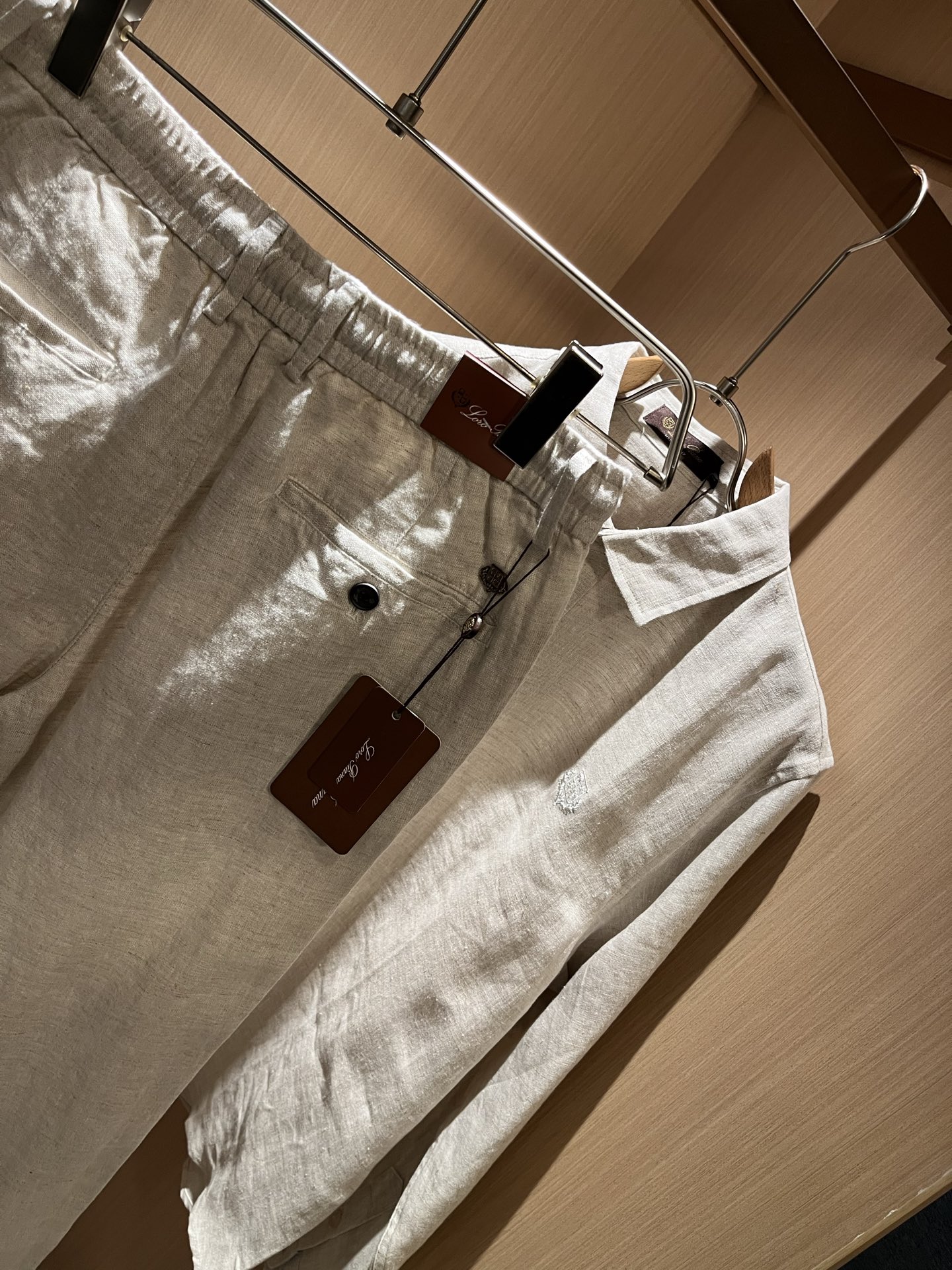 Loro Piana诺悠翩雅 2025秋冬男士套装，最新的贸易订单全品相！！网红款！上身舒适透气，不僵硬