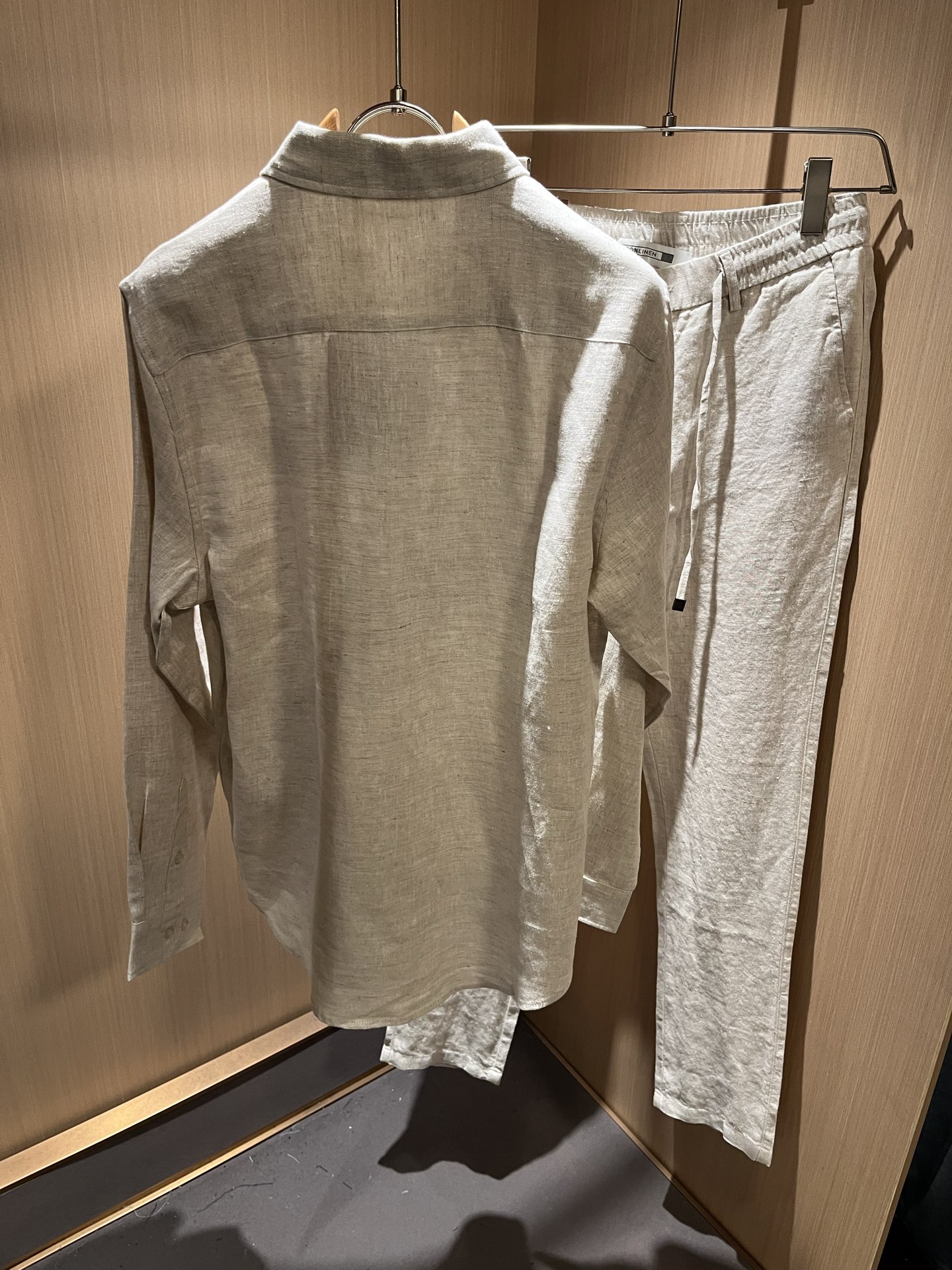 Loro Piana诺悠翩雅 2025秋冬男士套装，最新的贸易订单全品相！！网红款！上身舒适透气，不僵硬