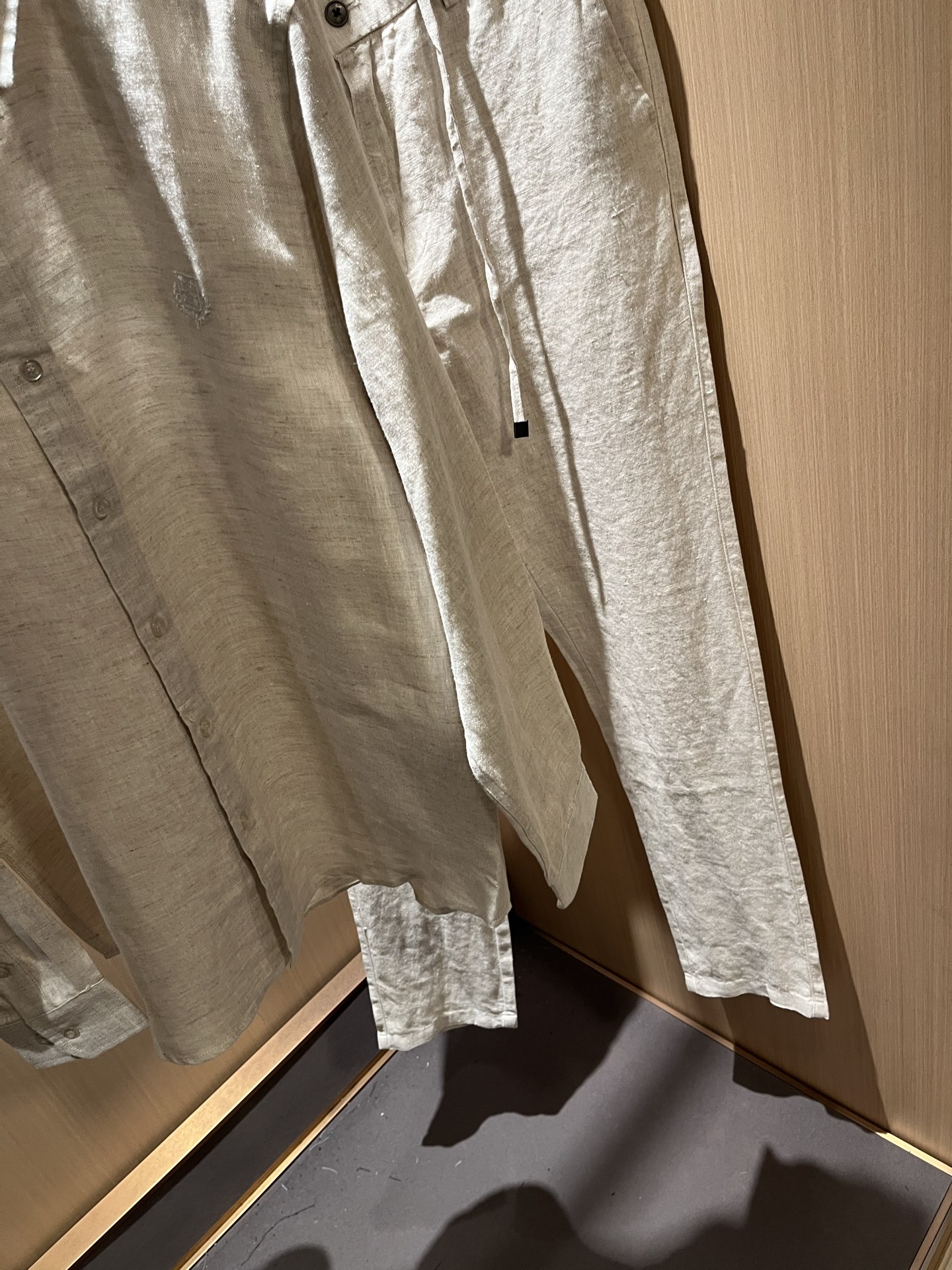 Loro Piana诺悠翩雅 2025秋冬男士套装，最新的贸易订单全品相！！网红款！上身舒适透气，不僵硬