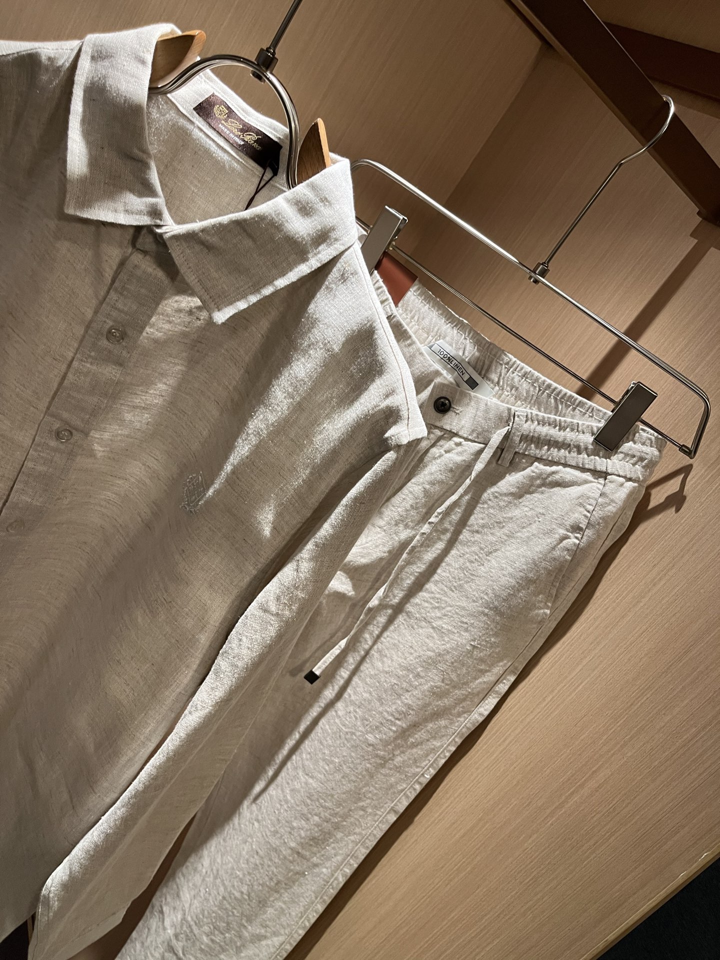 Loro Piana诺悠翩雅 2025秋冬男士套装，最新的贸易订单全品相！！网红款！上身舒适透气，不僵硬