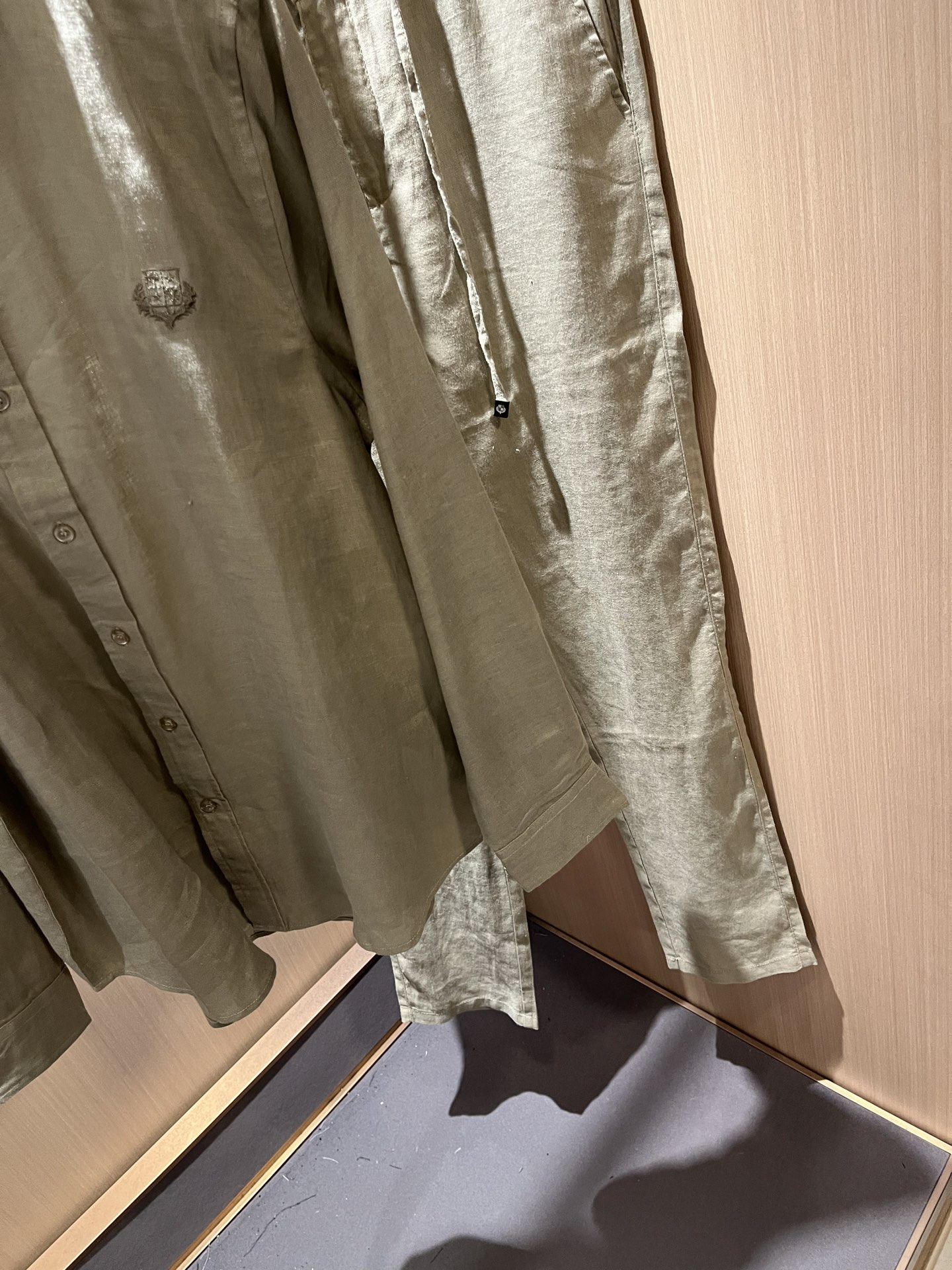 Loro Piana诺悠翩雅 2025秋冬男士套装，最新的贸易订单全品相！！网红款！上身舒适透气，不僵硬