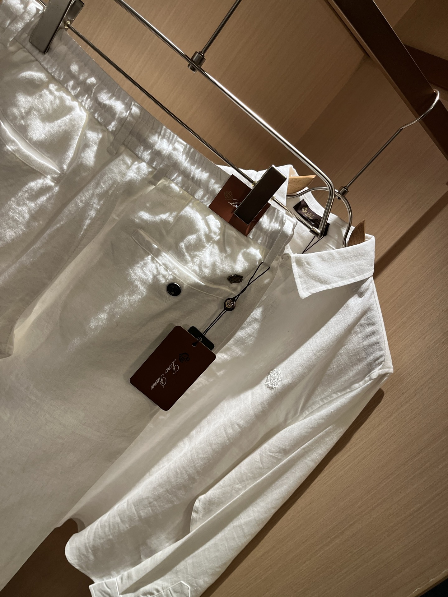 Loro Piana诺悠翩雅 2025秋冬男士套装，最新的贸易订单全品相！！网红款！上身舒适透气，不僵硬