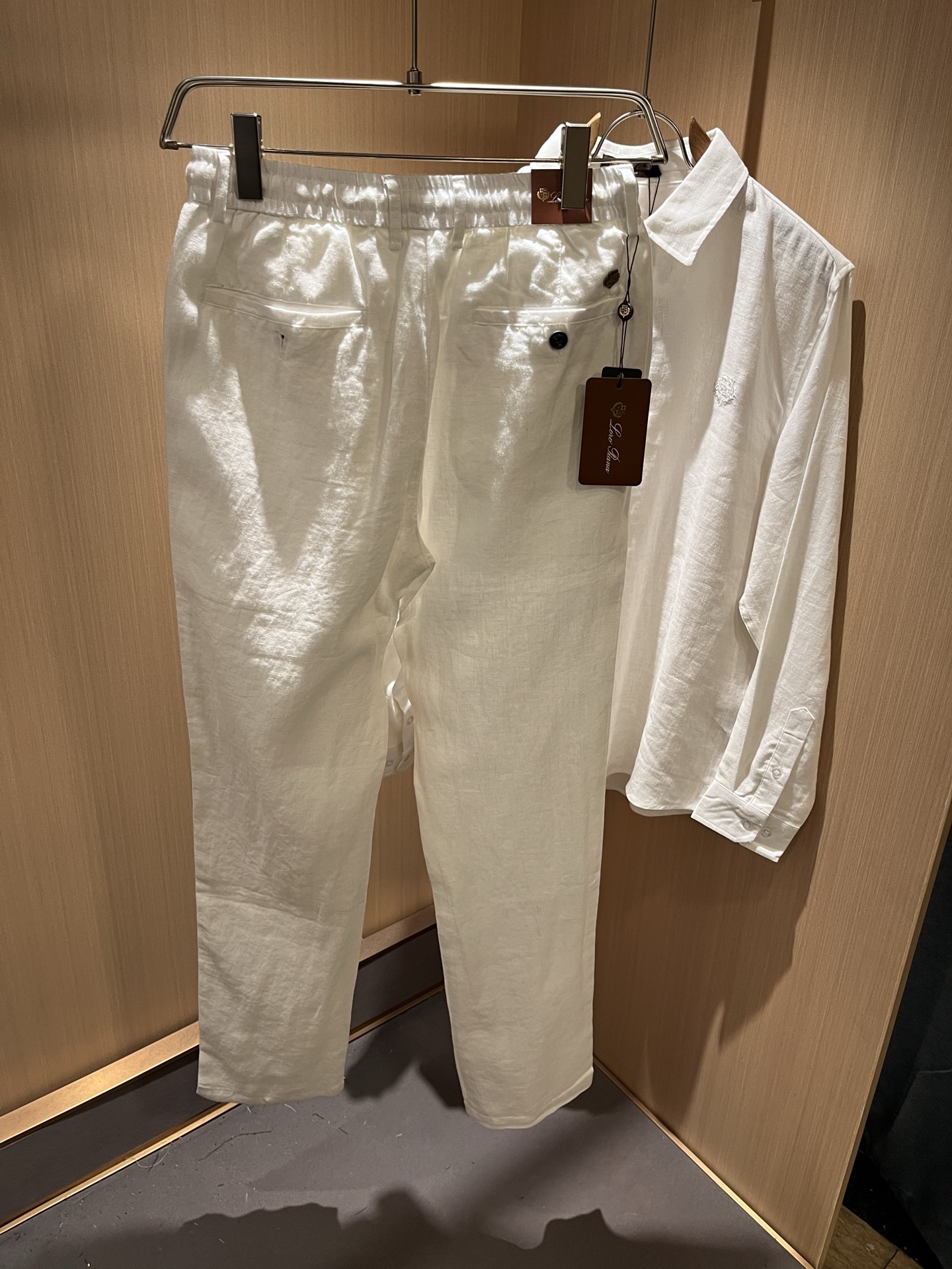 Loro Piana诺悠翩雅 2025秋冬男士套装，最新的贸易订单全品相！！网红款！上身舒适透气，不僵硬